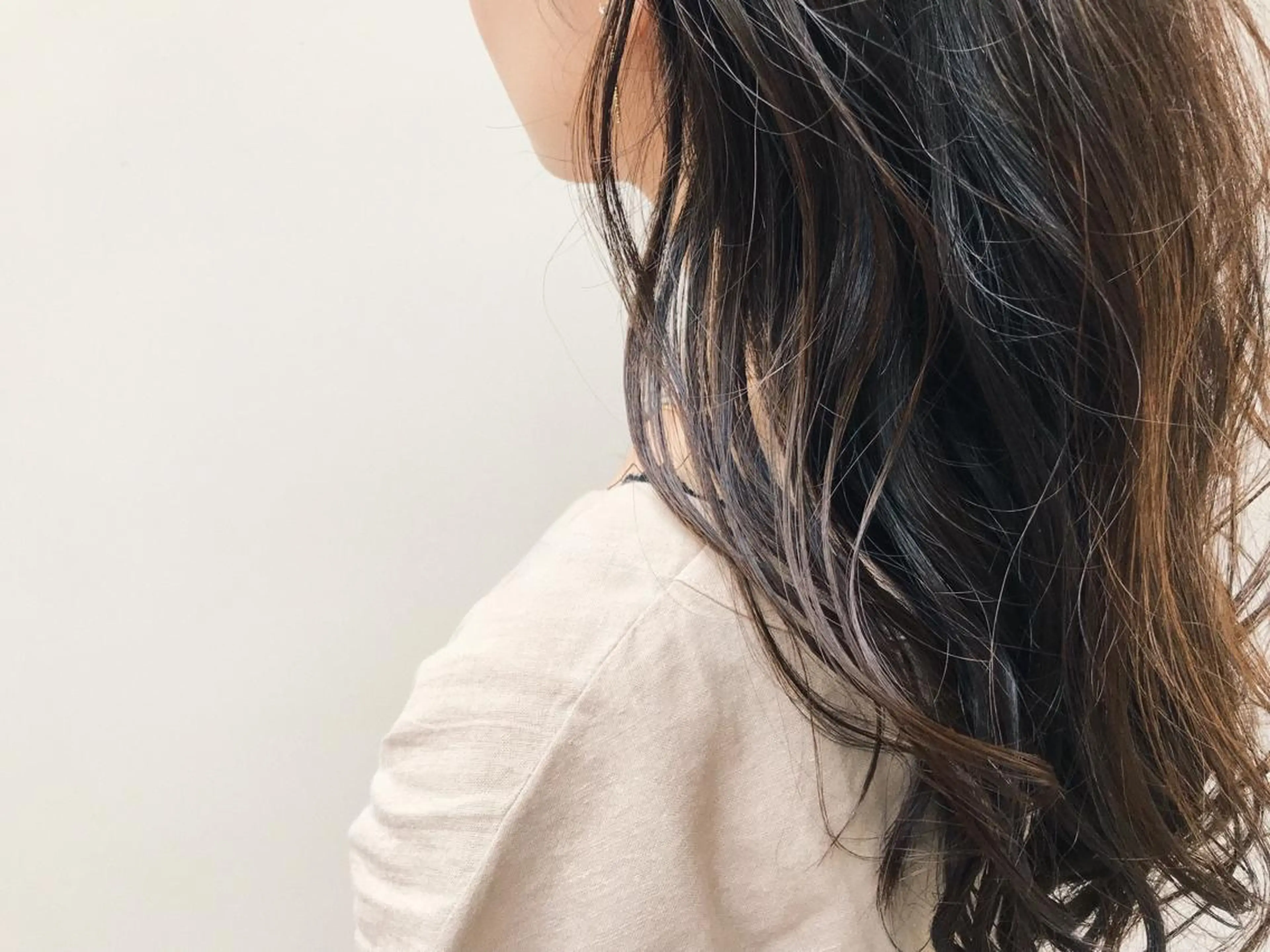 ロング 佐藤 旭のヘアスタイル