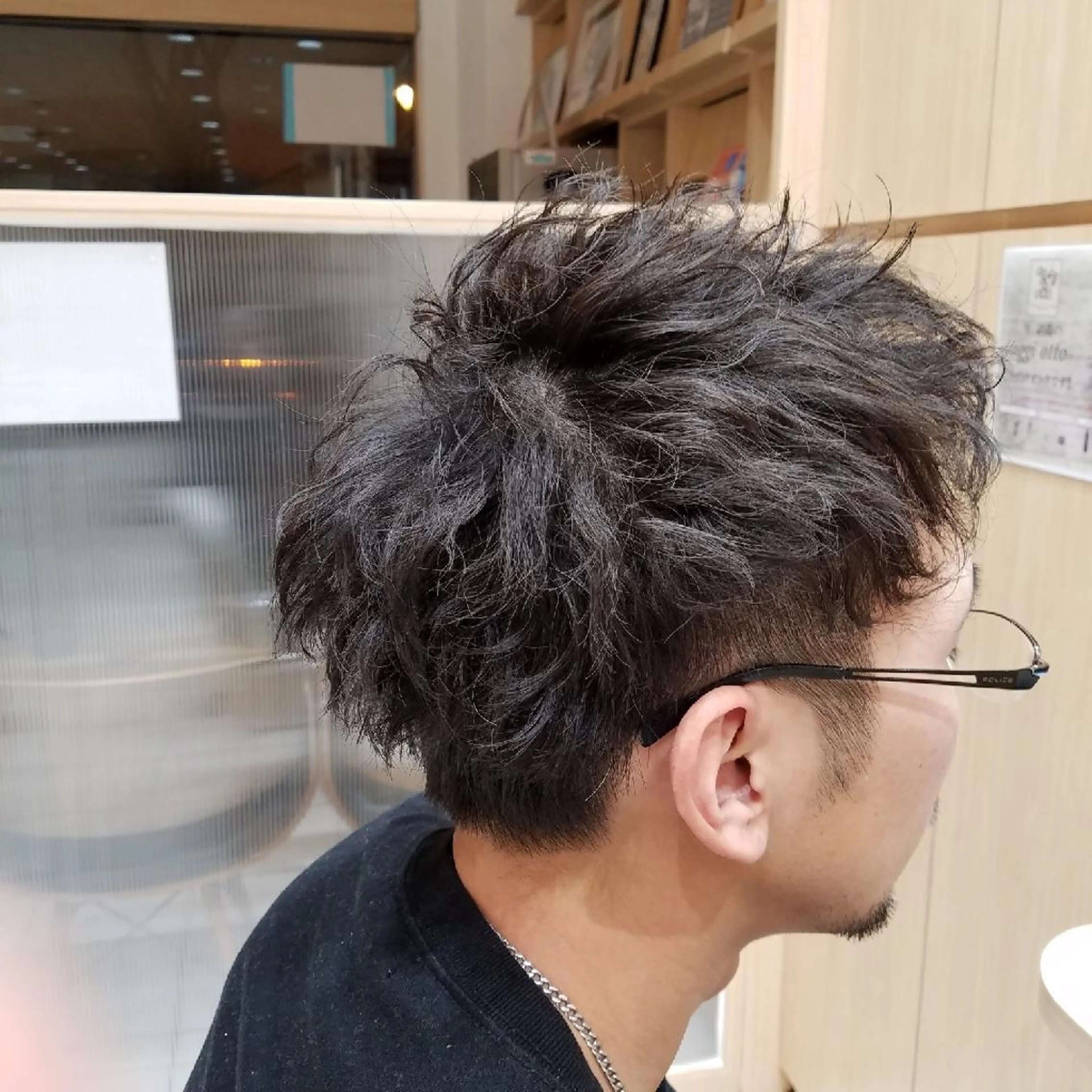 ショート カット パーマ BLUE MOON 辻岡健太のヘアスタイル