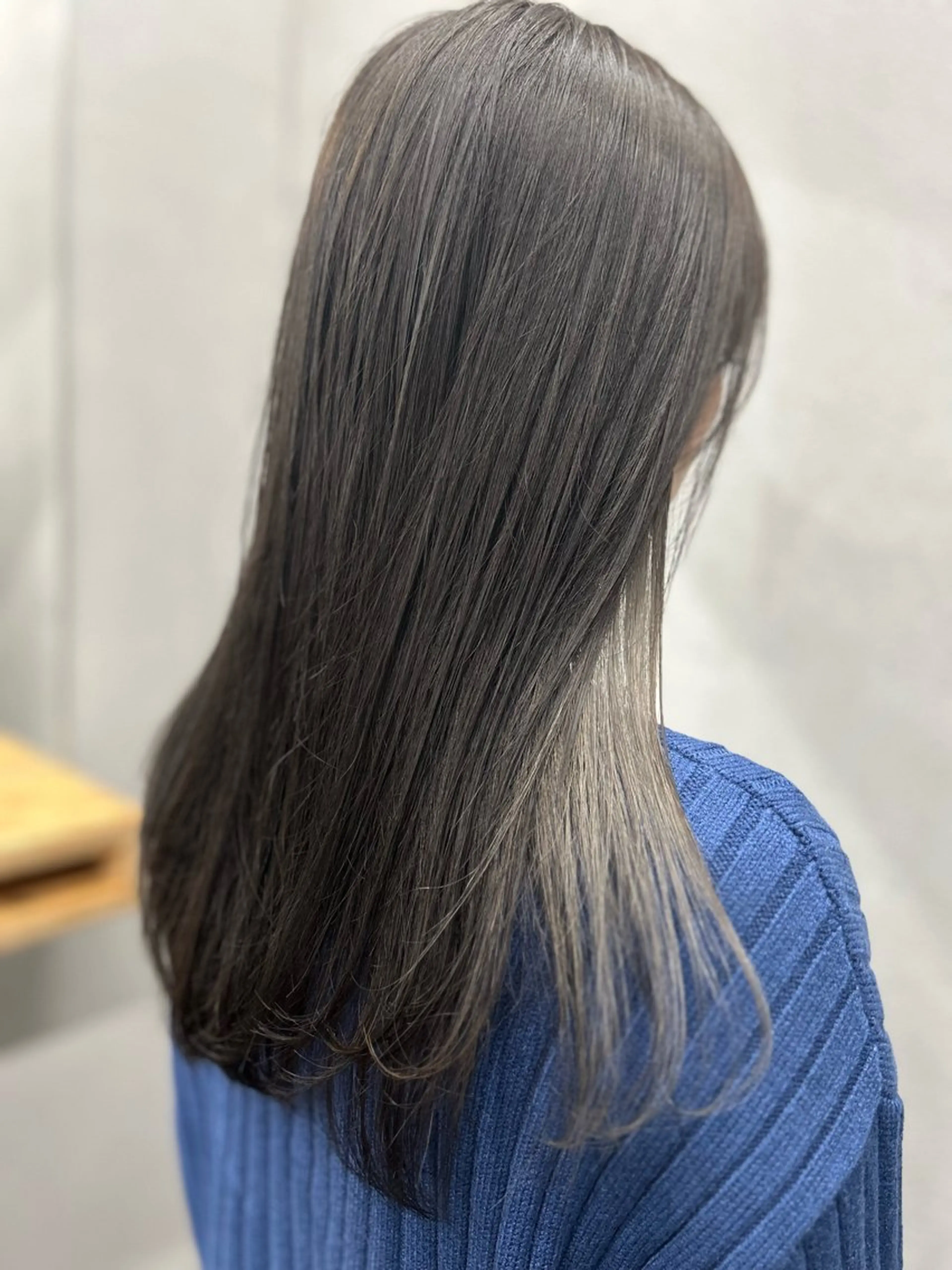 セミロング カラー イヤリングカラー N/デザインカラー 🌿ナギのヘアスタイル