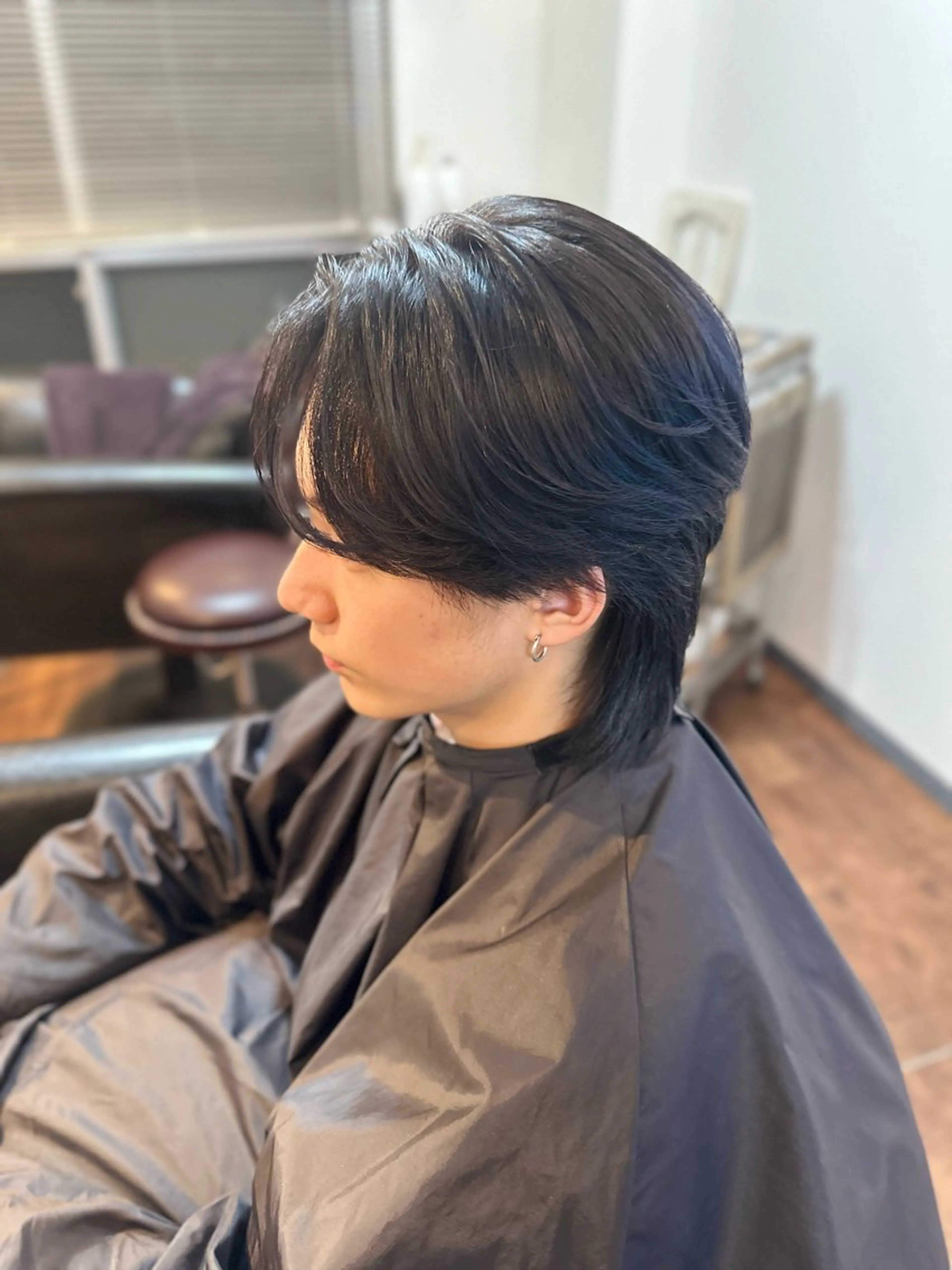 ミディアム カラー 黒髪 ブルーカラー ブルーブラック カット ヘアカラー Luzir⭐︎ GEN⭐︎のヘアスタイル