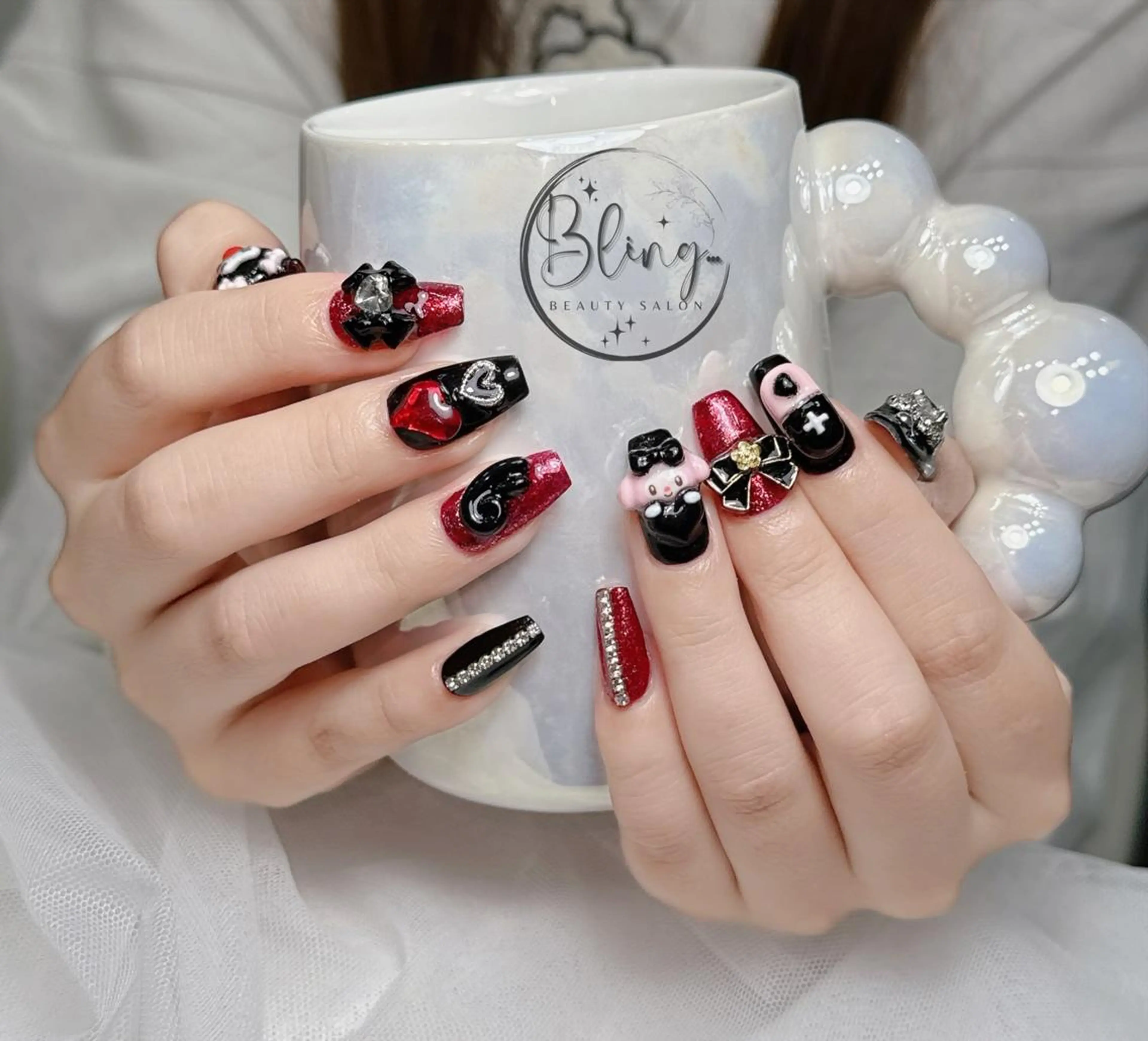 ロング パーマ 韓国風ヘア ハンドネイル 高橋 ユキのネイルデザイン