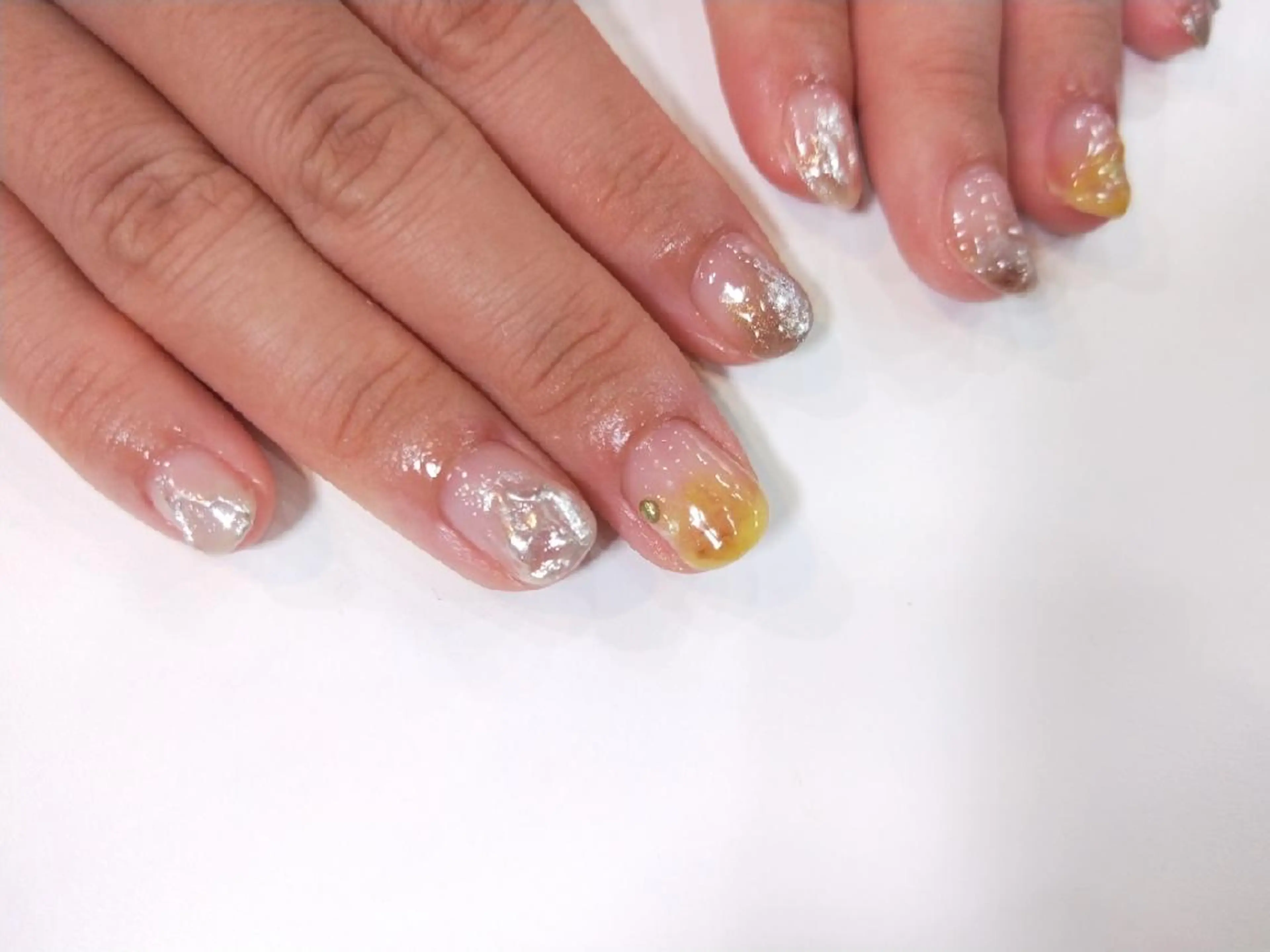 ネイル ハンドネイル ハンドケア はばすみれ🎀ﾈｲﾙ 光ﾌｪｲｼｬﾙ ﾍｱのネイルデザイン