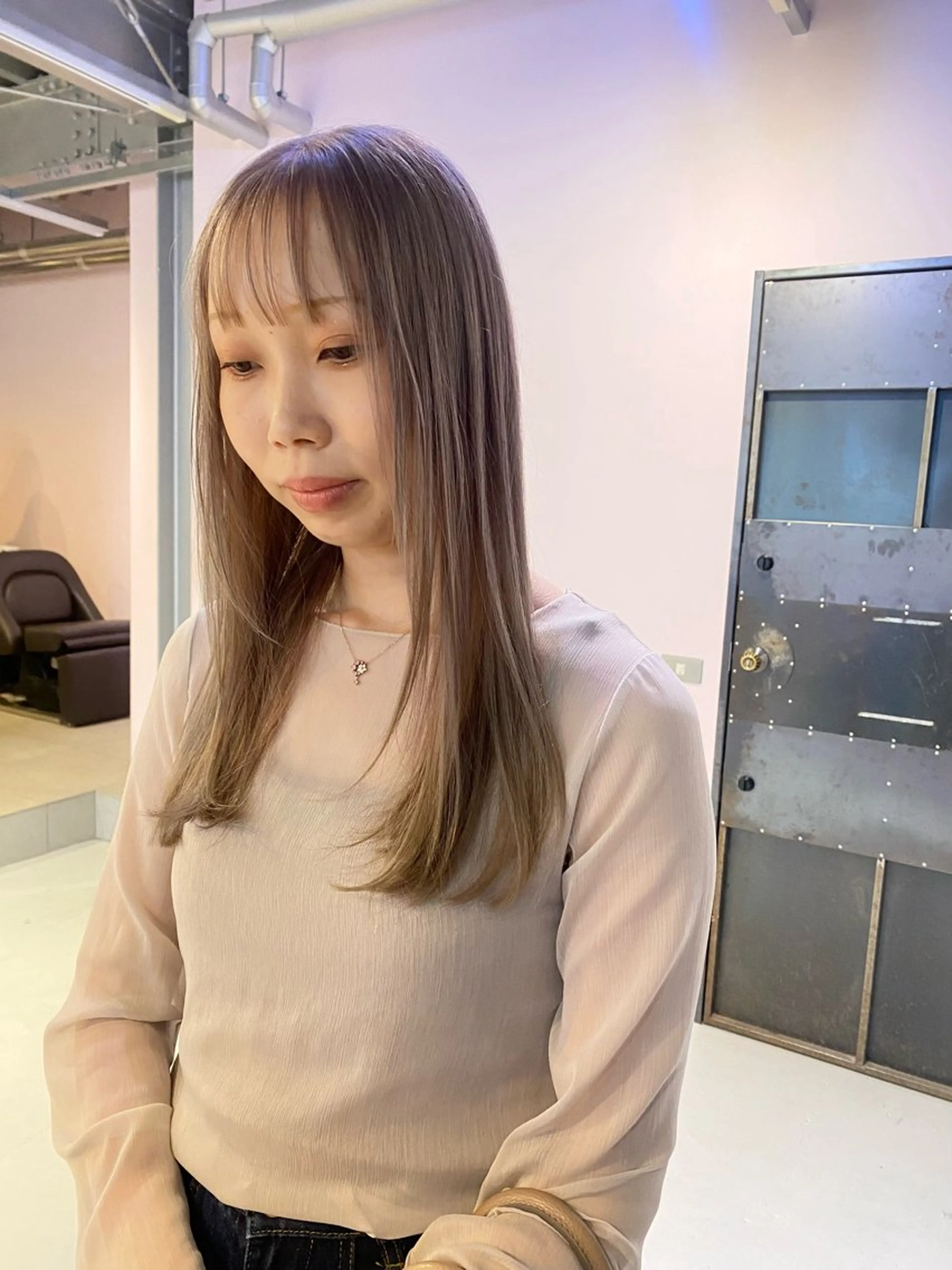 ロング カラー ベージュカラー ハイトーンカラー ハイトーンベージュ アオイ🩵暖色 /まろやかカラーのヘアスタイル