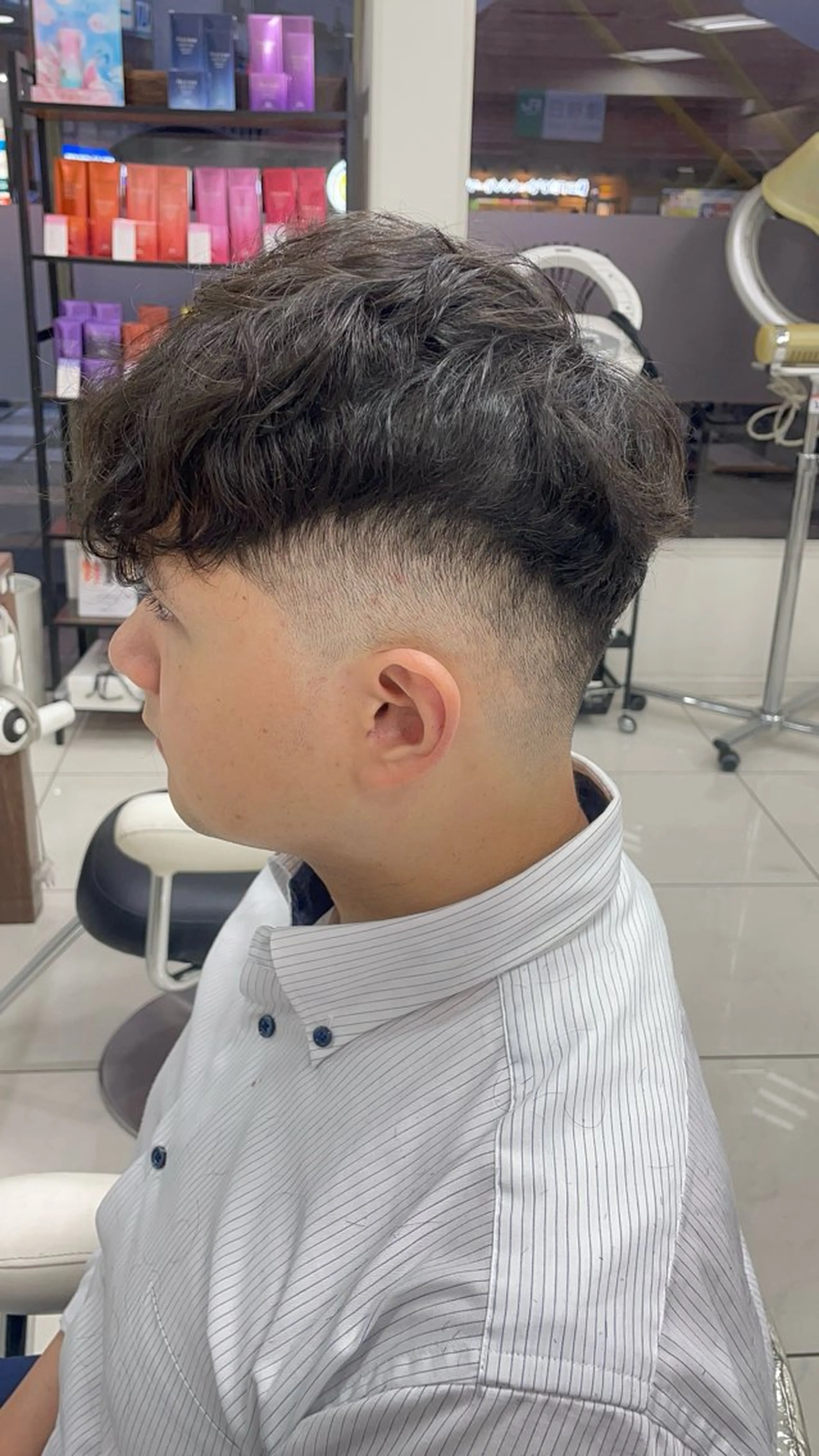 ショート Yugaメンズパーマ /フェードカットのヘアスタイル