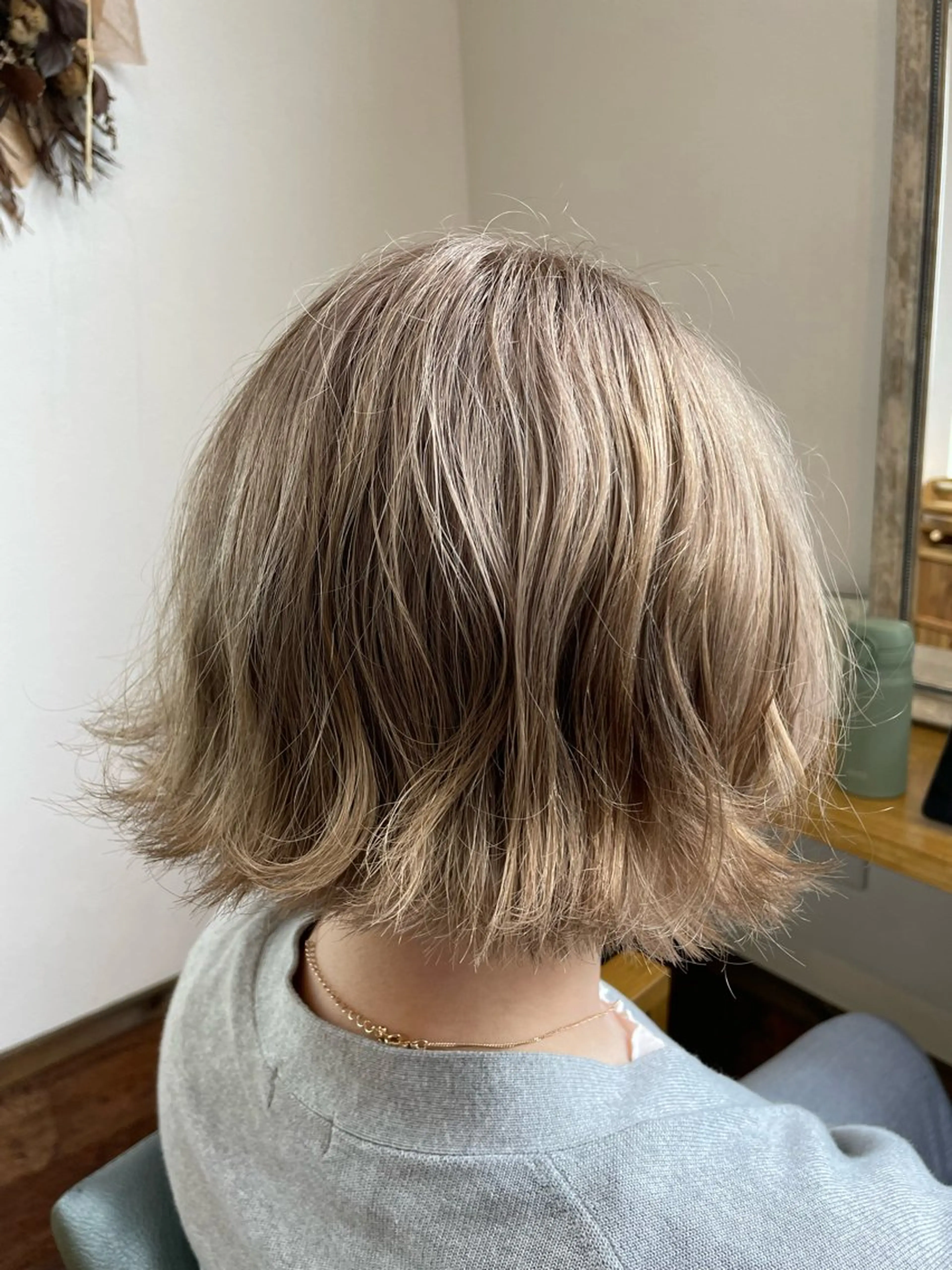 カラー 三上 諒のヘアスタイル