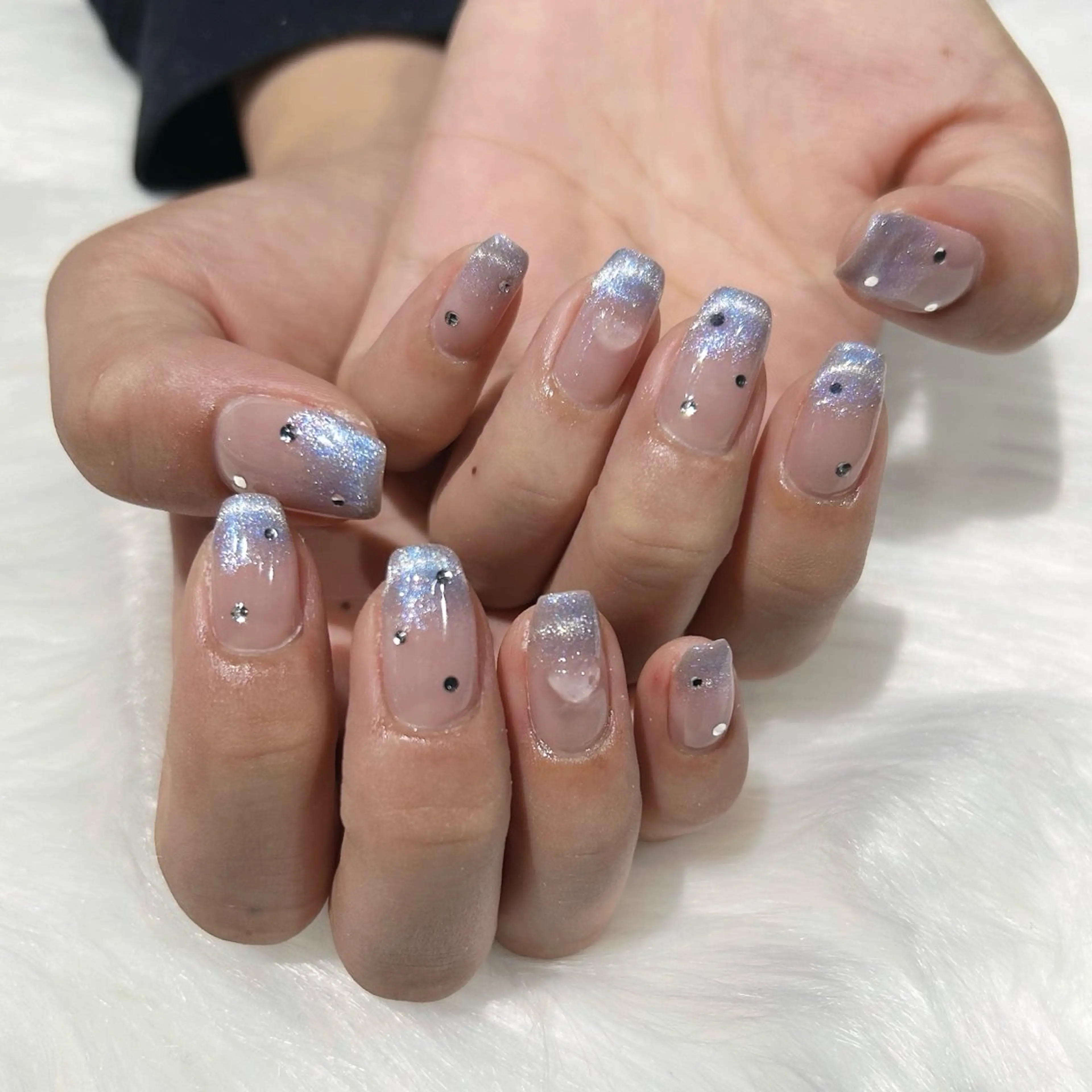 ネイル フレンチネイル グラデーション ハート マグネットネイル マグネットフレンチ ハンドネイル ぷりゅねる 心斎橋のネイルデザイン