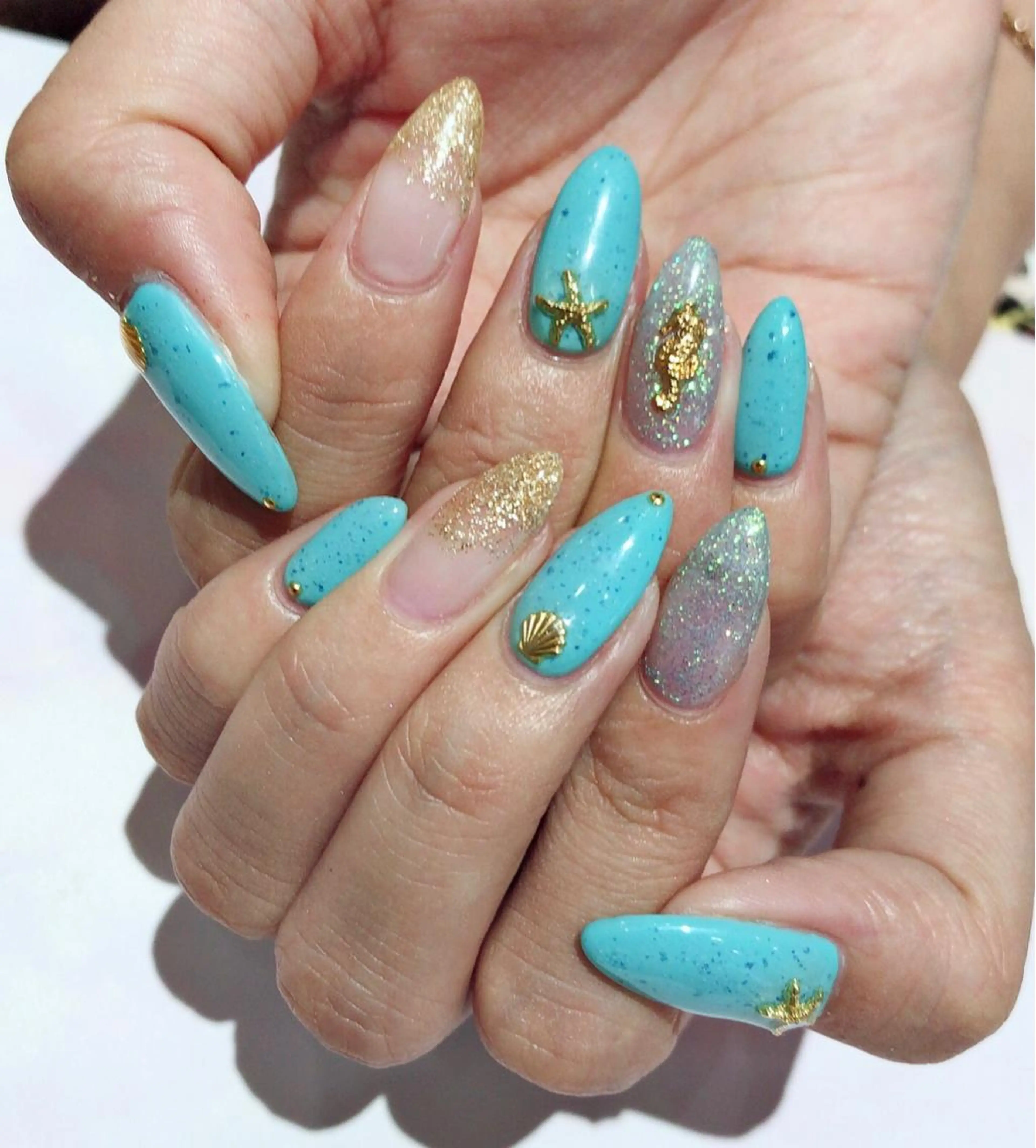 ネイル ストーンネイル Lino+ ネイル&よもぎ蒸しのネイルデザイン