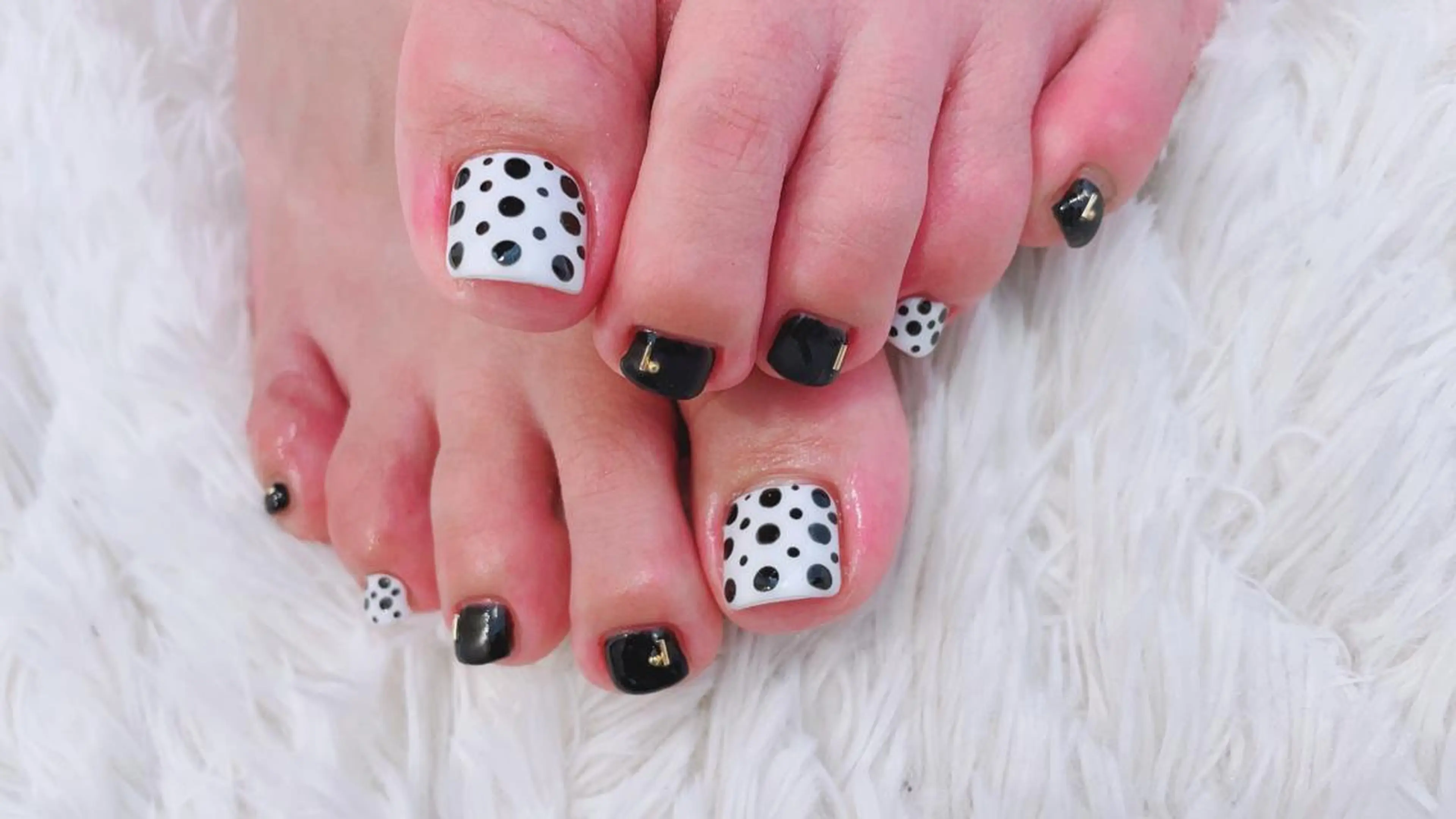 ネイル emi ...の眉毛・アイブロウイメージ