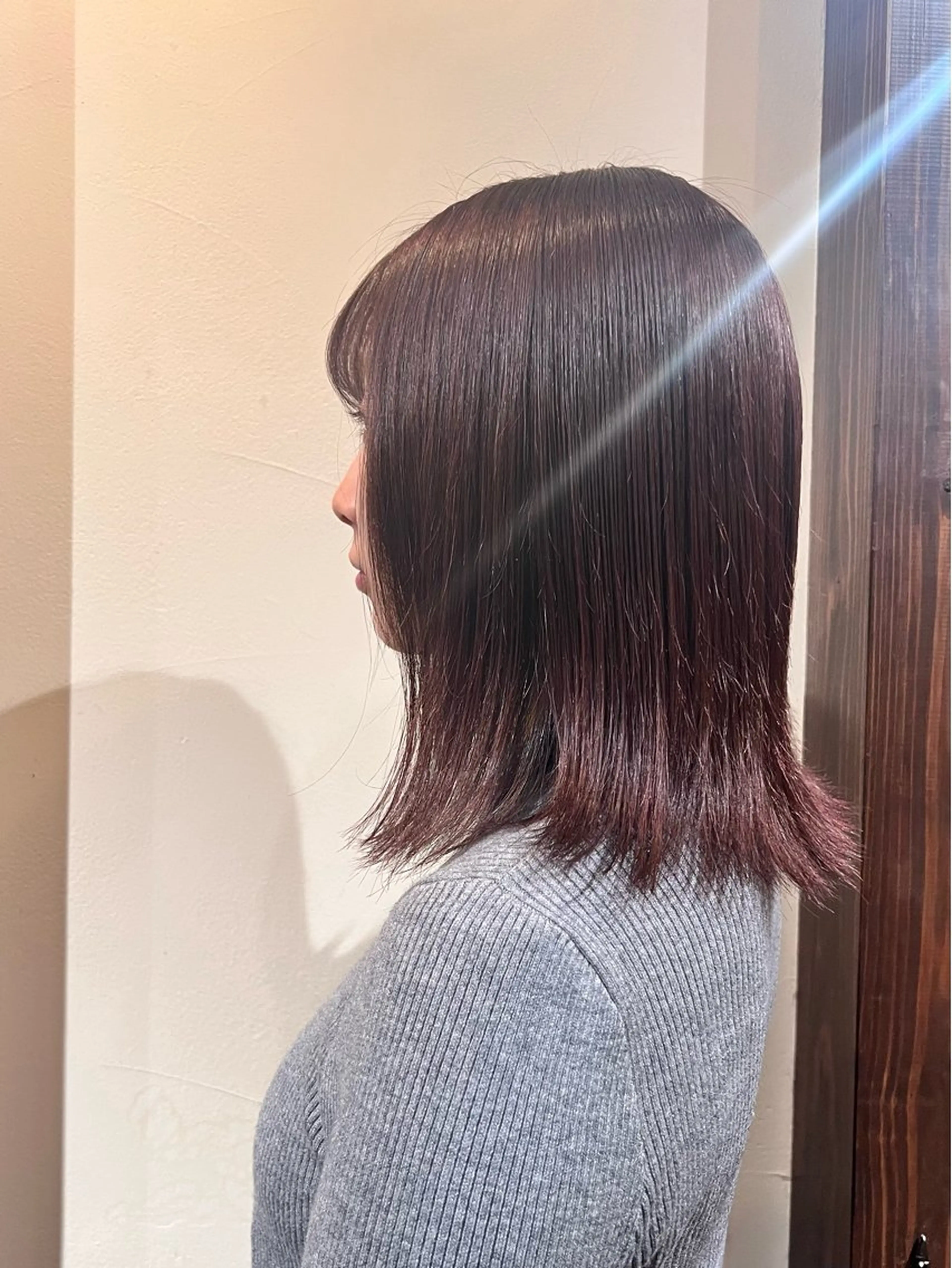 ミディアム カラー ボルドーカラー レッドカラー ヘアカラー まゆ/髪質改善 ストレート/スパ🫧のヘアスタイル