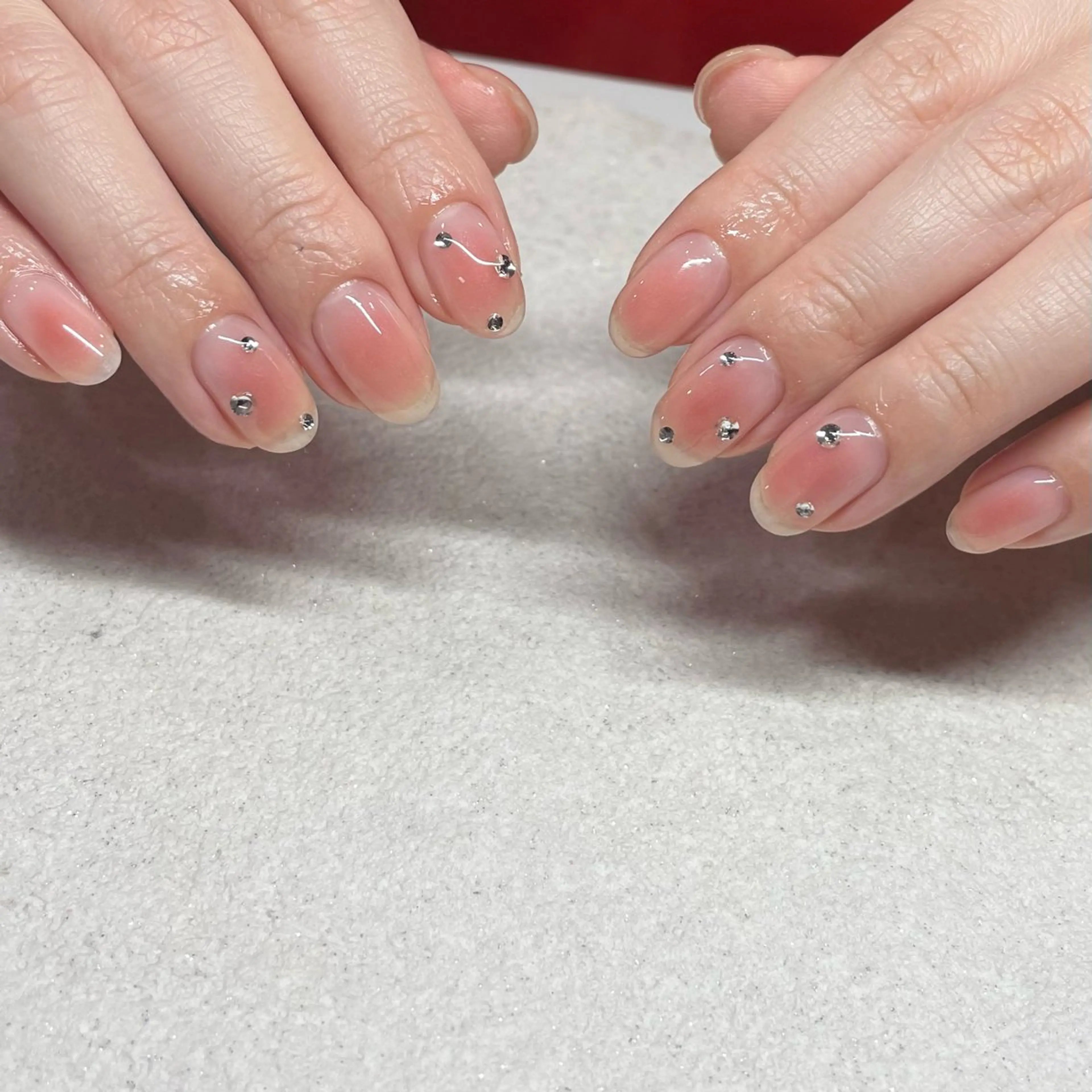 ネイル パラジェルサロン 大人女性が通うサロンのネイルデザイン