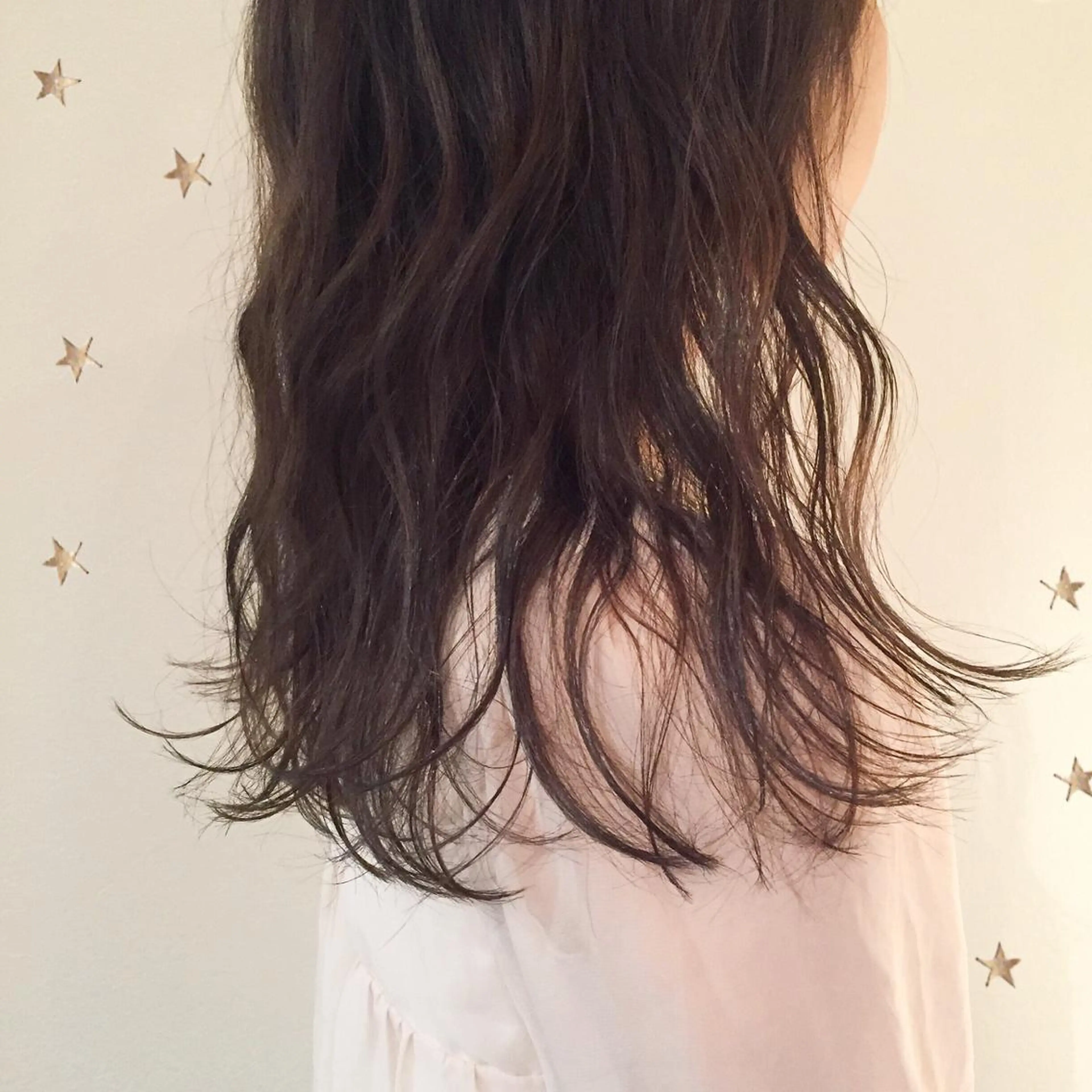 セミロング アッシュ 市川 千夏のヘアスタイル