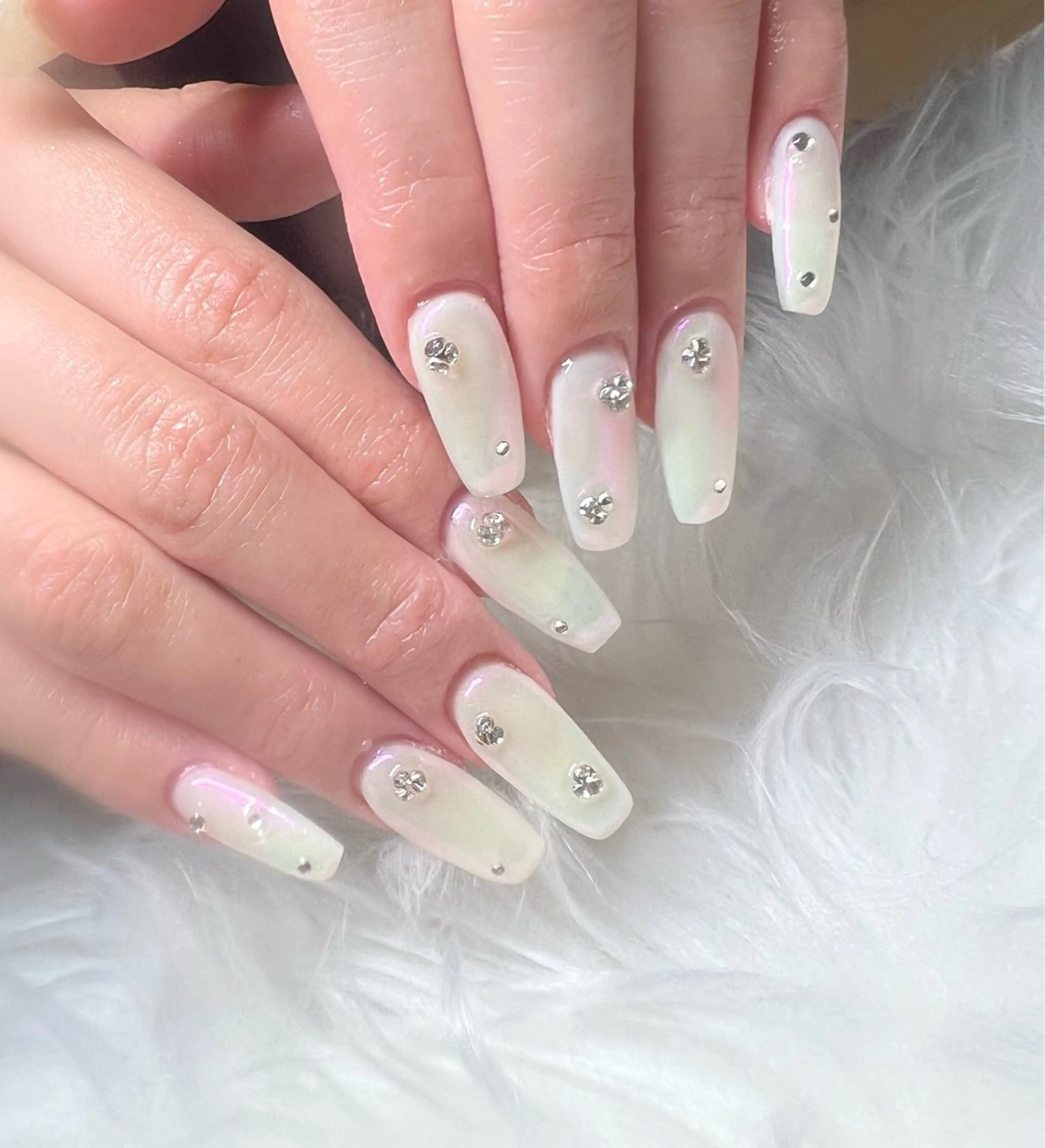 ネイル オーロラネイル ハンドネイル CHARME 🤎〔RINA〕のネイルデザイン