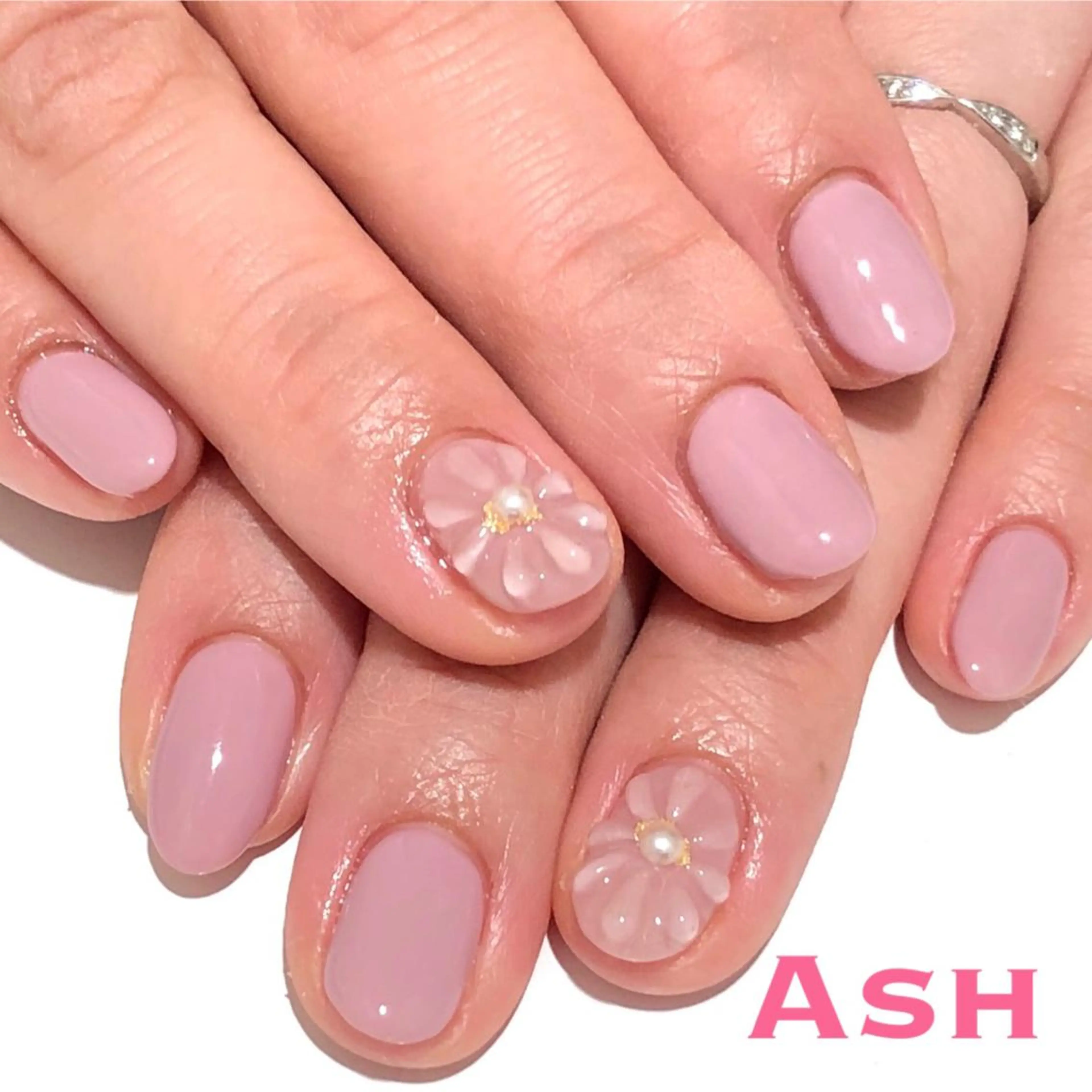 ネイル 🩵NORIKO 上品ネイルが得意🩵のネイルデザイン