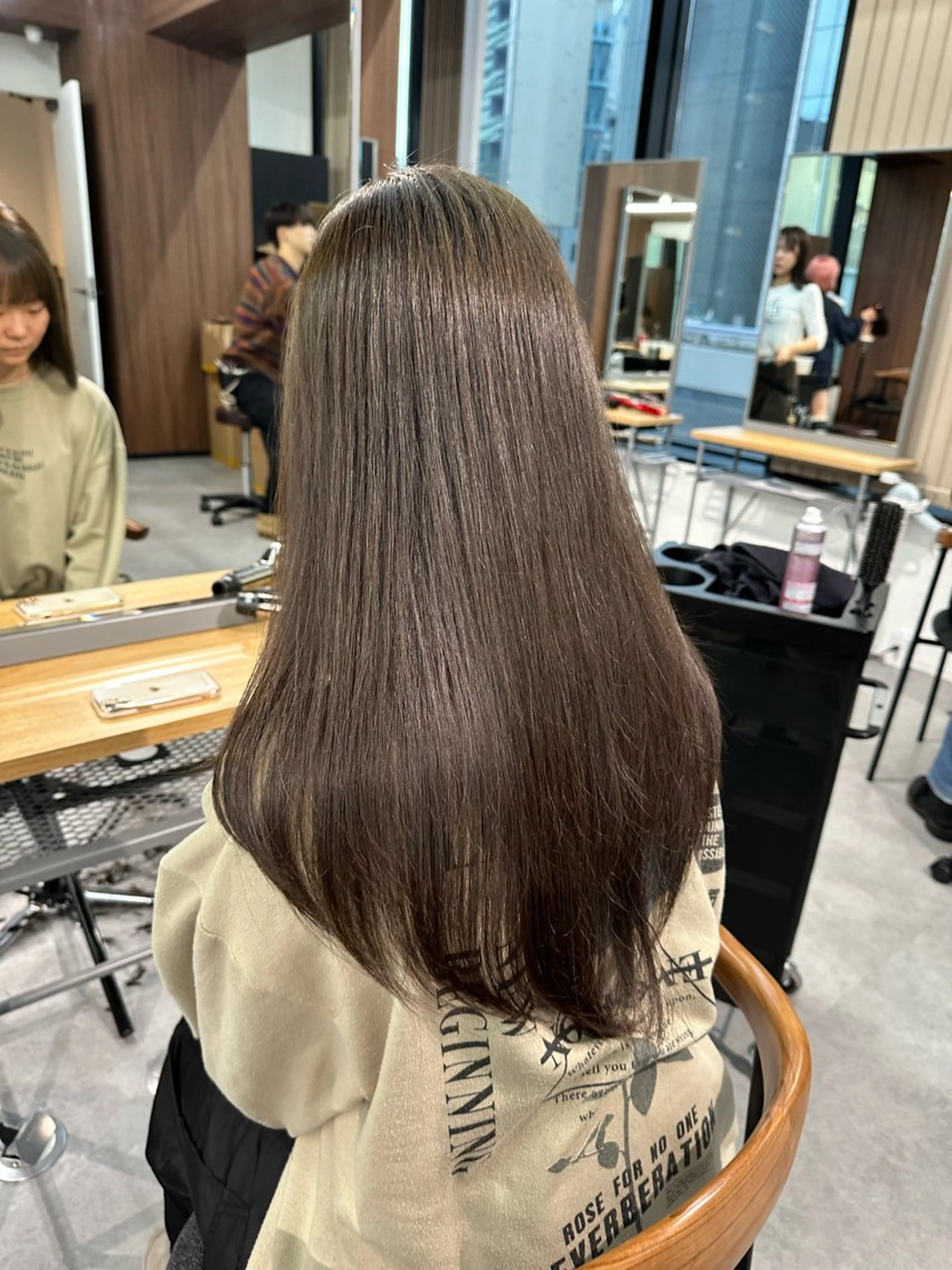 ロング カラー レイヤーカット カット ヘアカラー トリートメント 巻ける縮毛矯正✨ ボブ/ショートともきのヘアスタイル