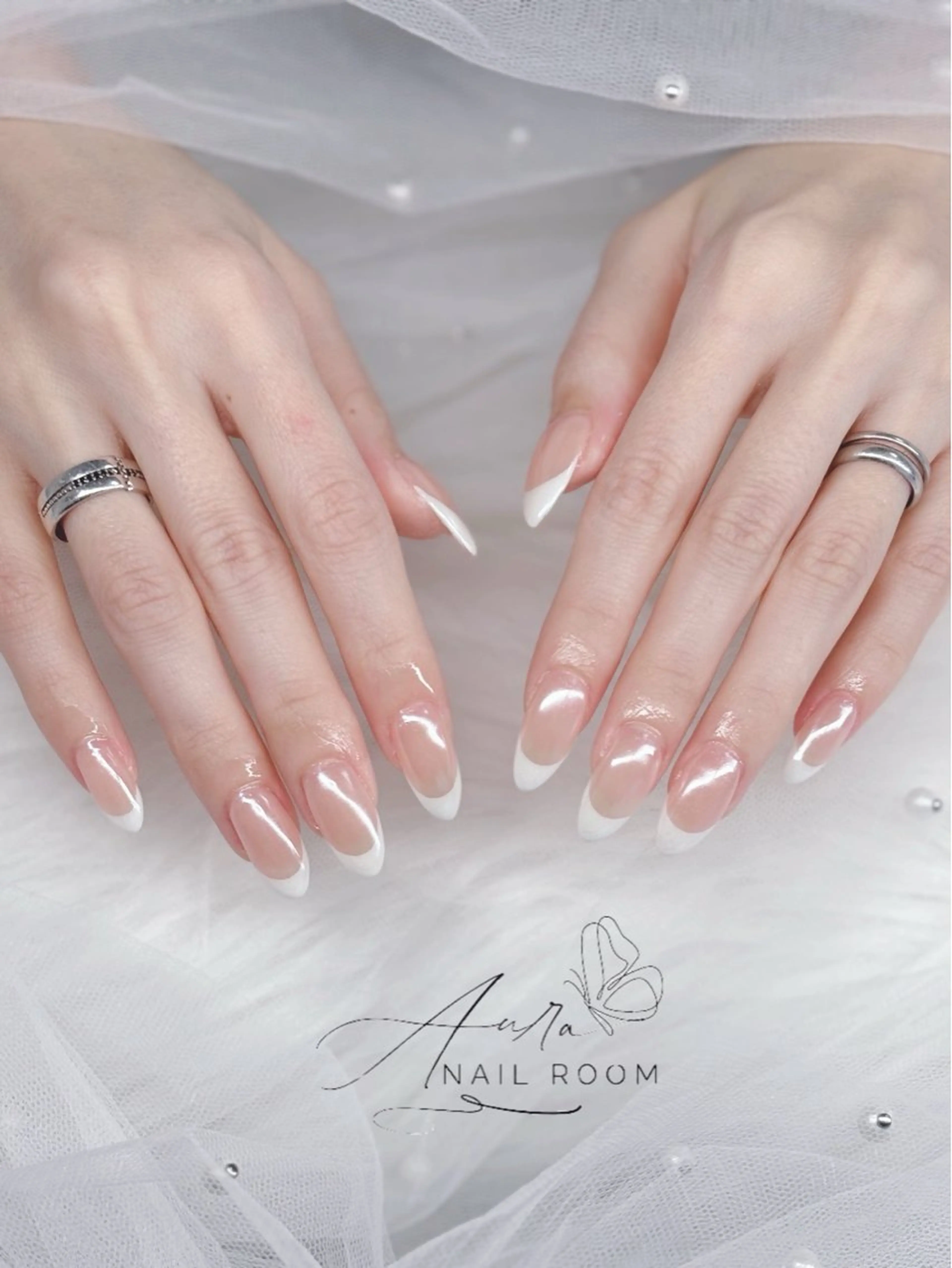 ネイル フレンチネイル Aura Nail Roomのネイルデザイン