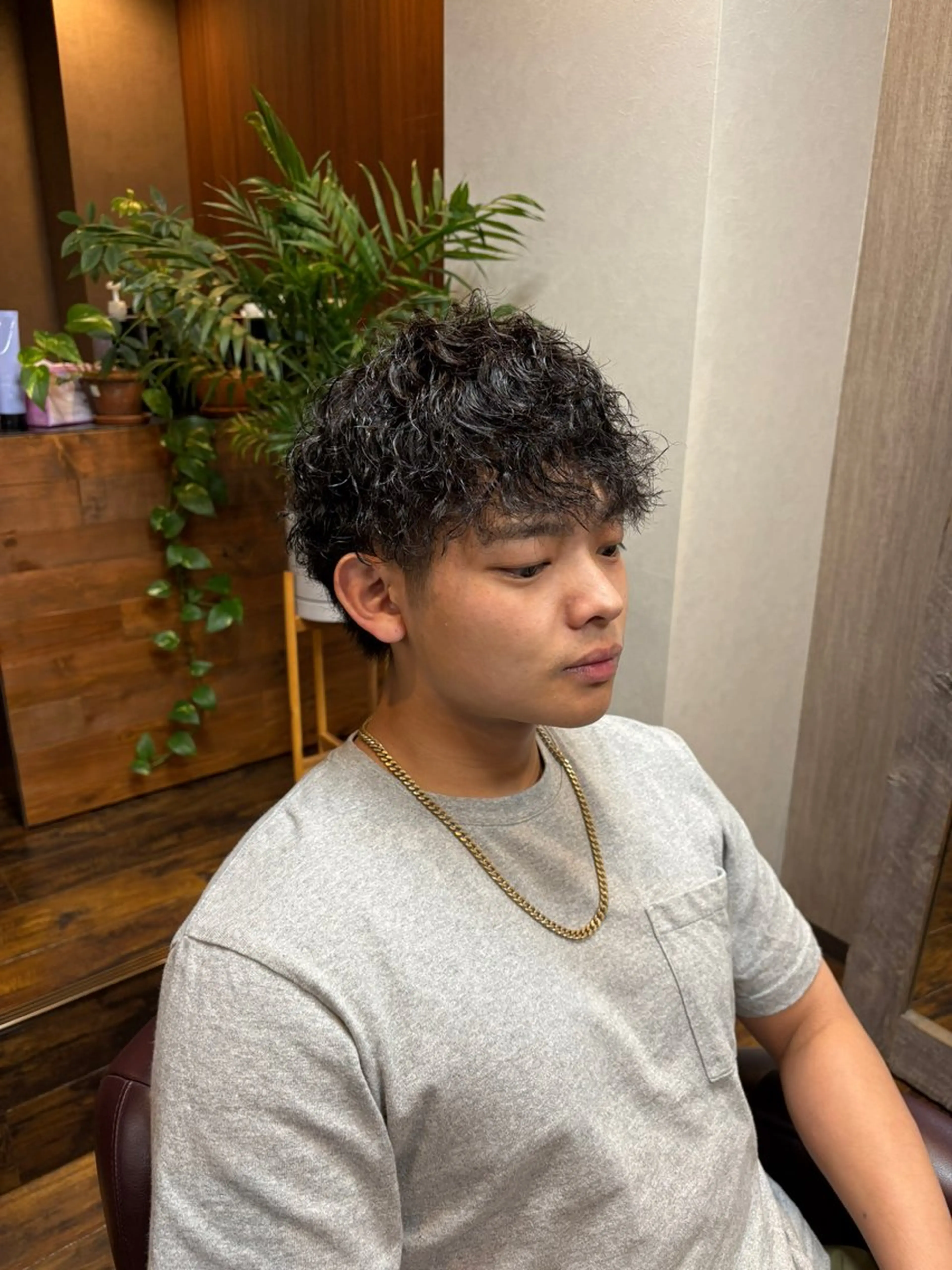 ショート パーマ メンズ 浦田 悠真のヘアスタイル