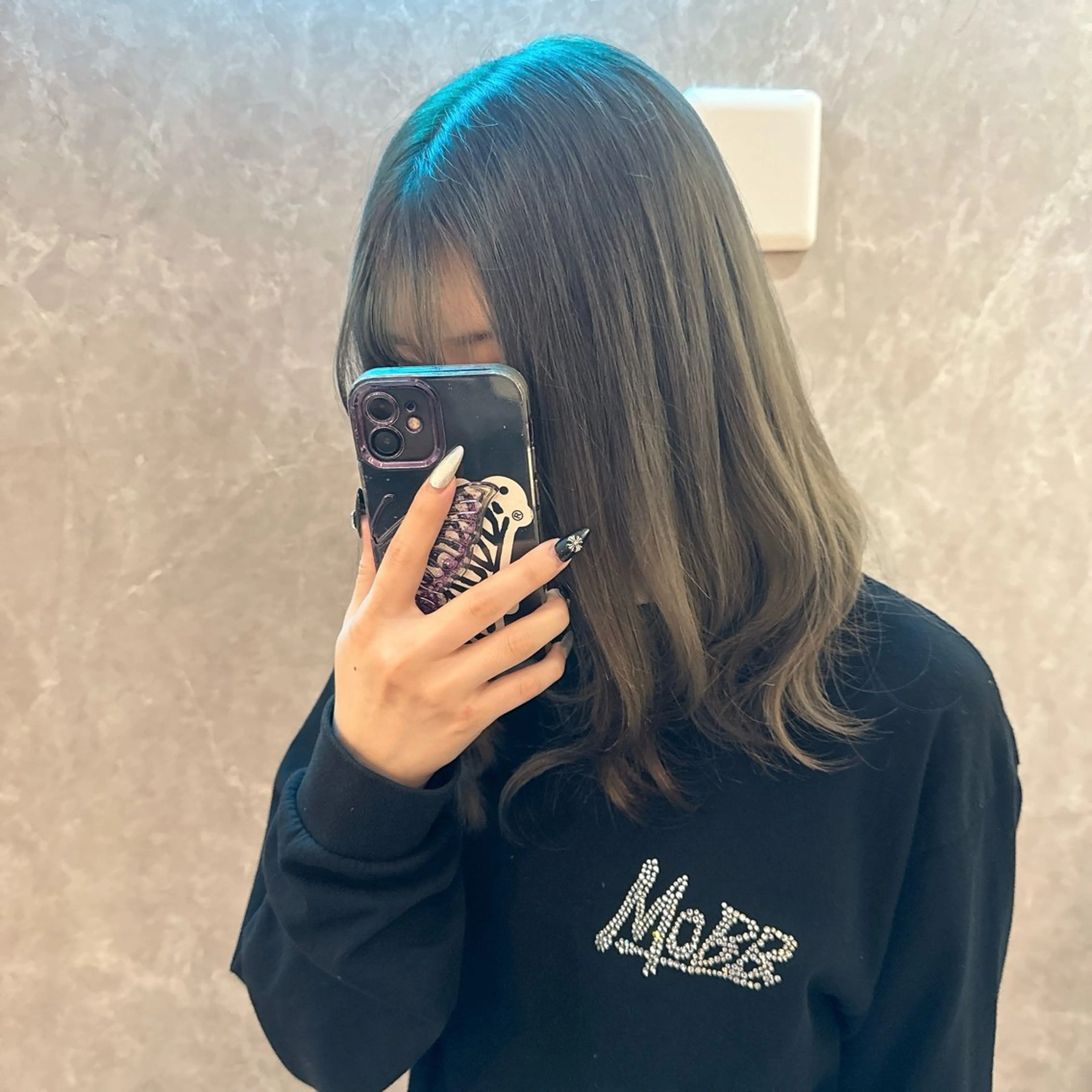 セミロング カラー ベージュカラー ブリーチ ケアブリーチ ダブルカラー ハイトーンカラー ヘアカラー デザインカラー 髪質改善Lilithのその他イメージ