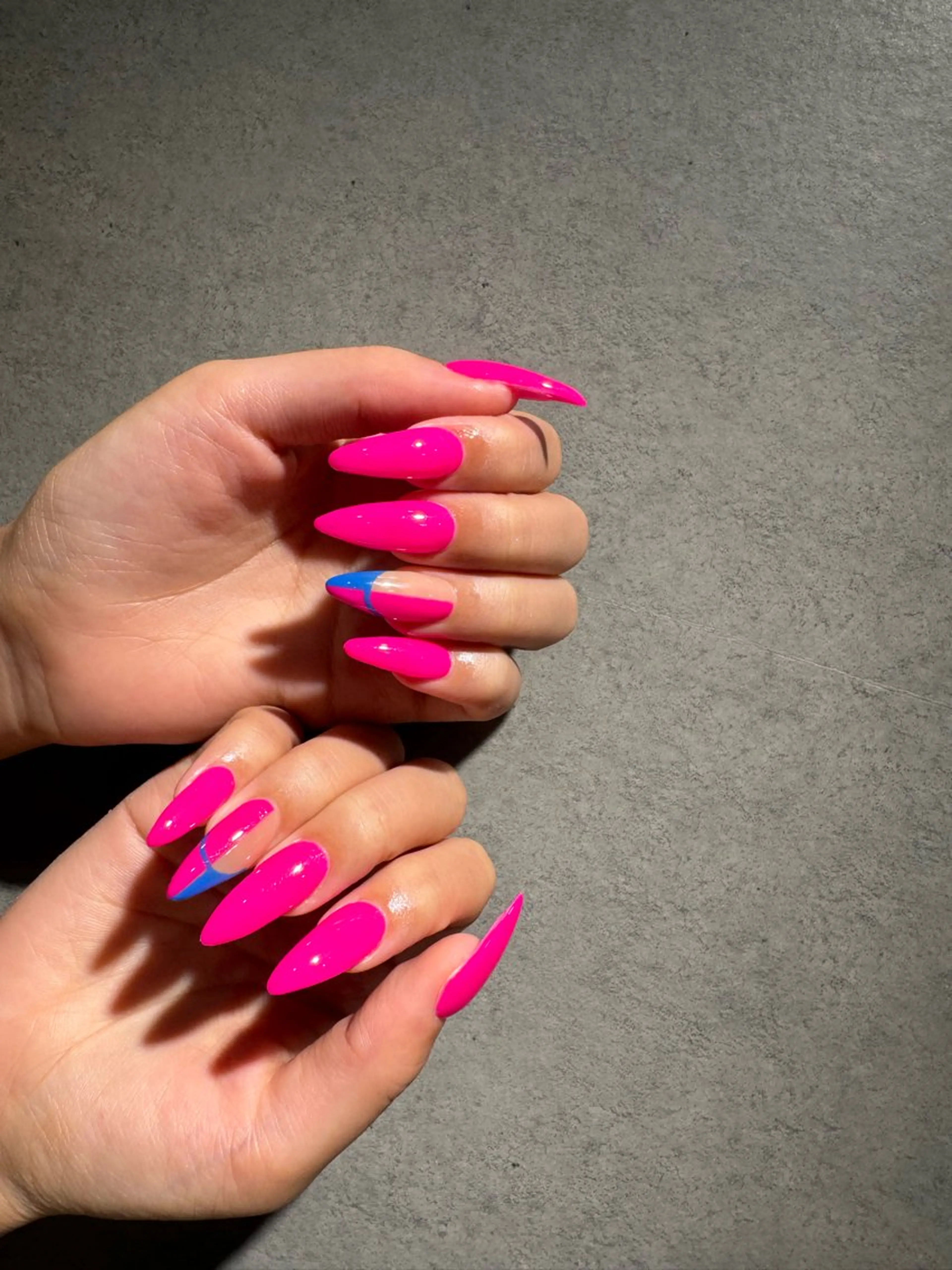 ネイル I-nailロング /ワンホン/キラキラのネイルデザイン