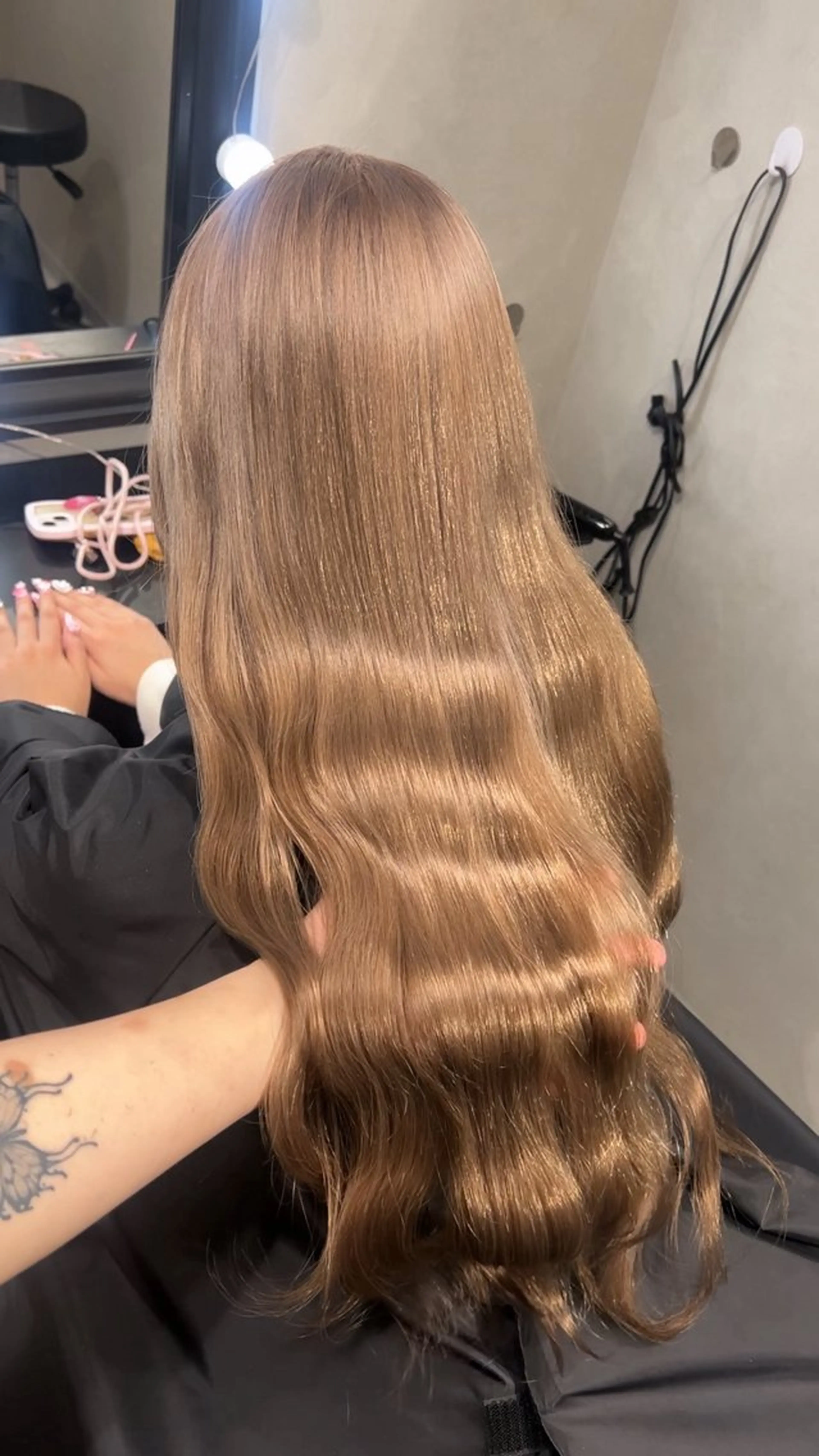 カラー 【大阪】縮毛矯正×ハ イトーン✨のヘアスタイル