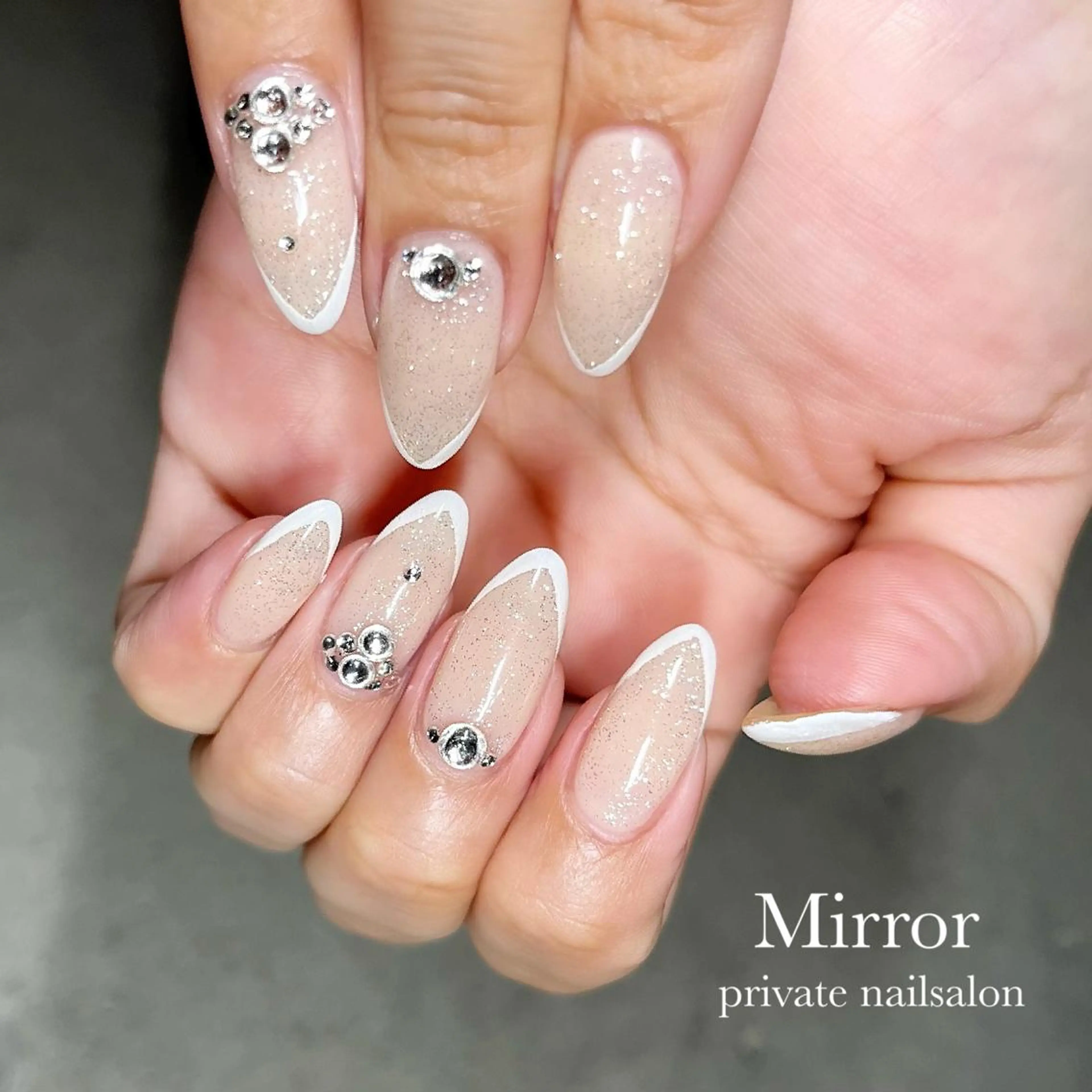 ネイル フレンチネイル nailsalon Mirrorのネイルデザイン
