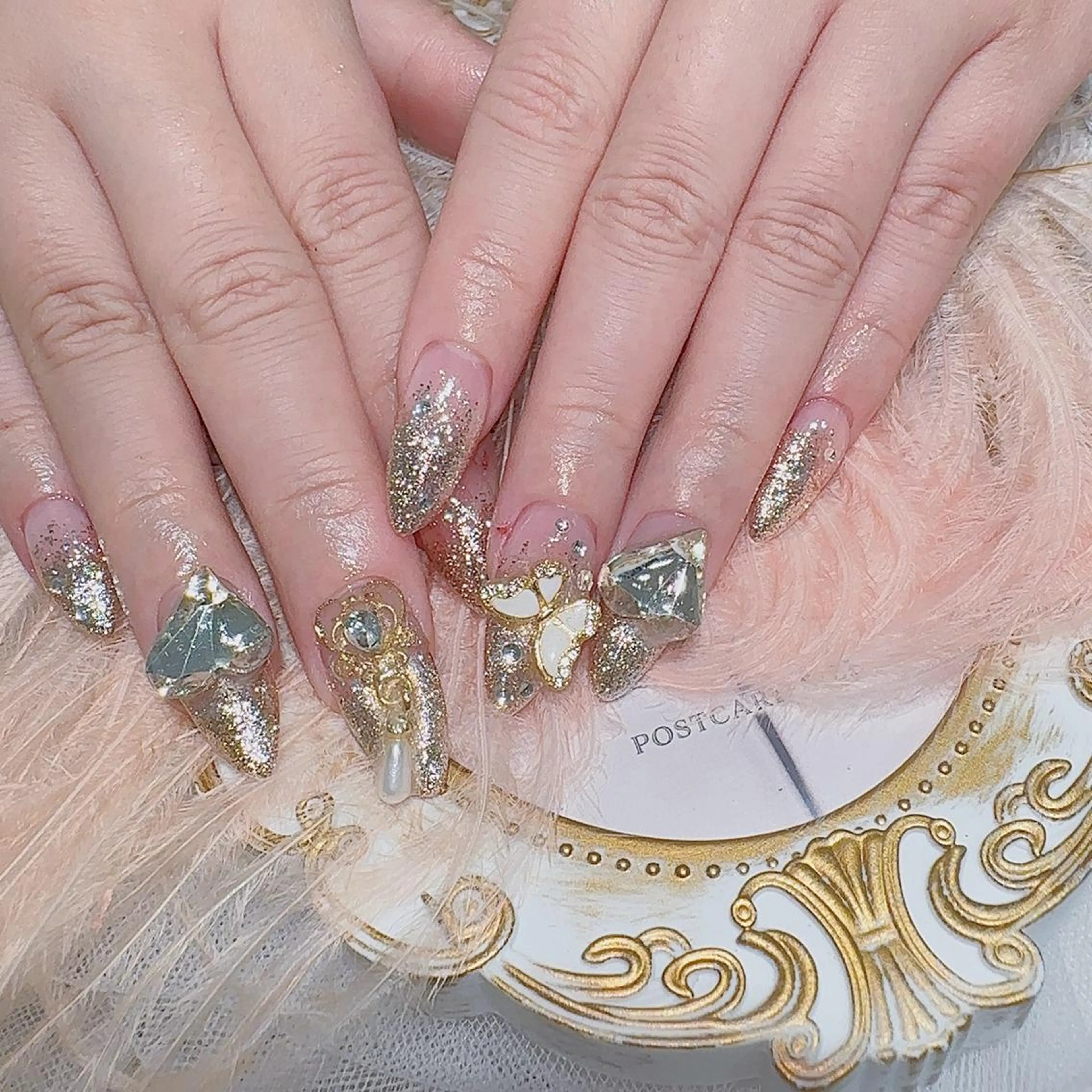 ネイル ハンドネイル Queens momoのネイルデザイン