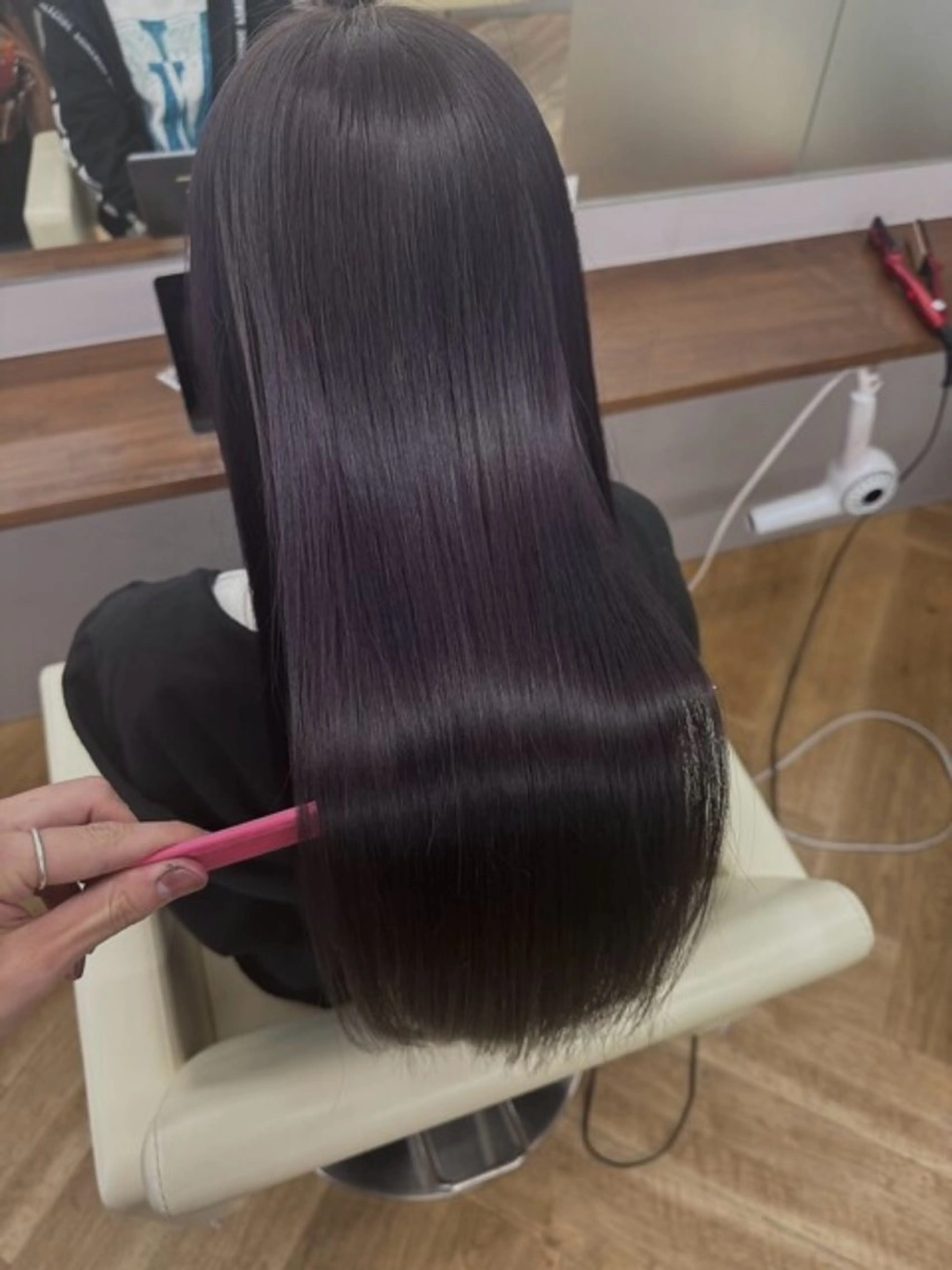 セミロング Una並木坂  透明感カラー＆髪質改善＆韓国ヘア所属・松本 凜那のヘアスタイル