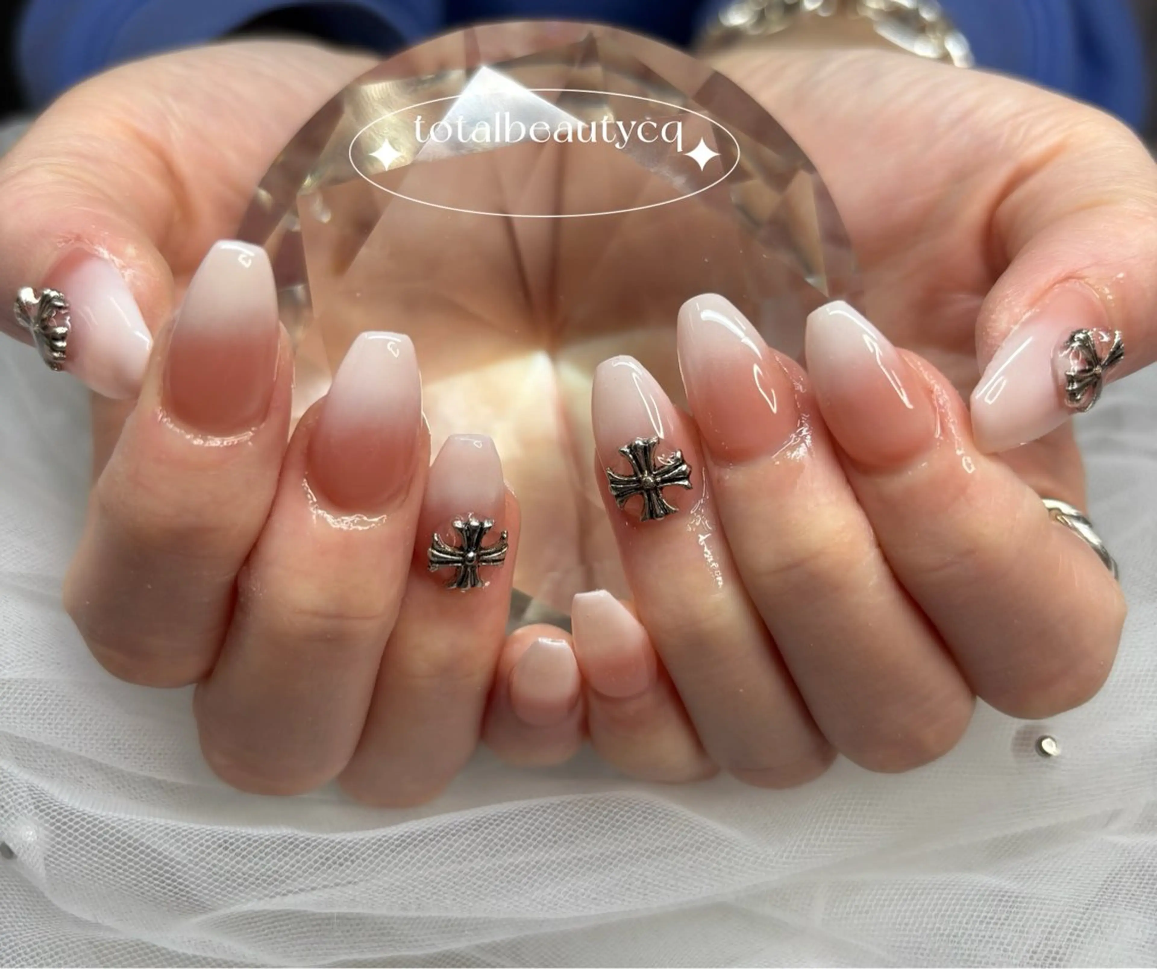 ネイル ハンドネイル トータルビューティー CQのネイルデザイン