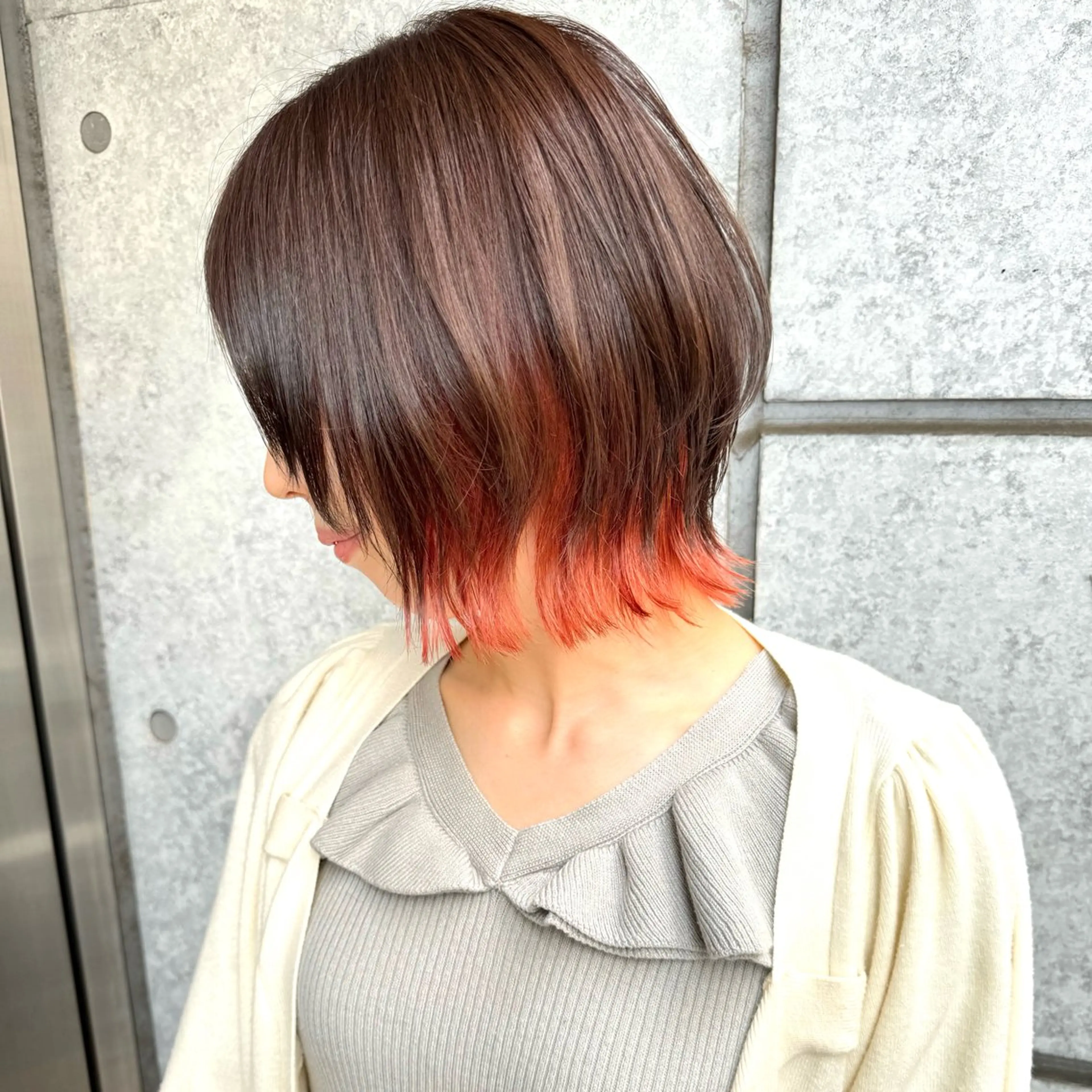 ショート カラー ブリーチ ラベンダーカラー ラベンダーピンク ピンクカラー カット ヘアカラー トリートメント 癖毛救済✂️ボブ /髪質改善ストレートのヘアスタイル