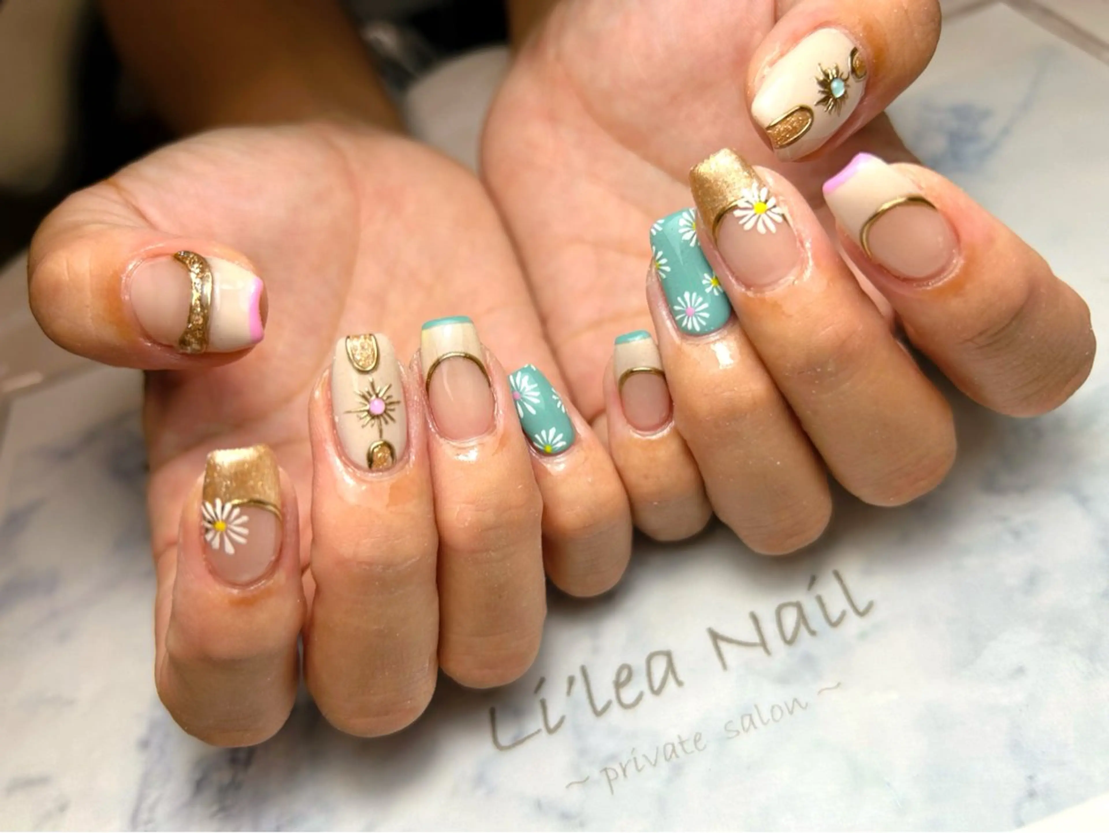 ネイル ハンドネイル Li'leaNail AINAのネイルデザイン