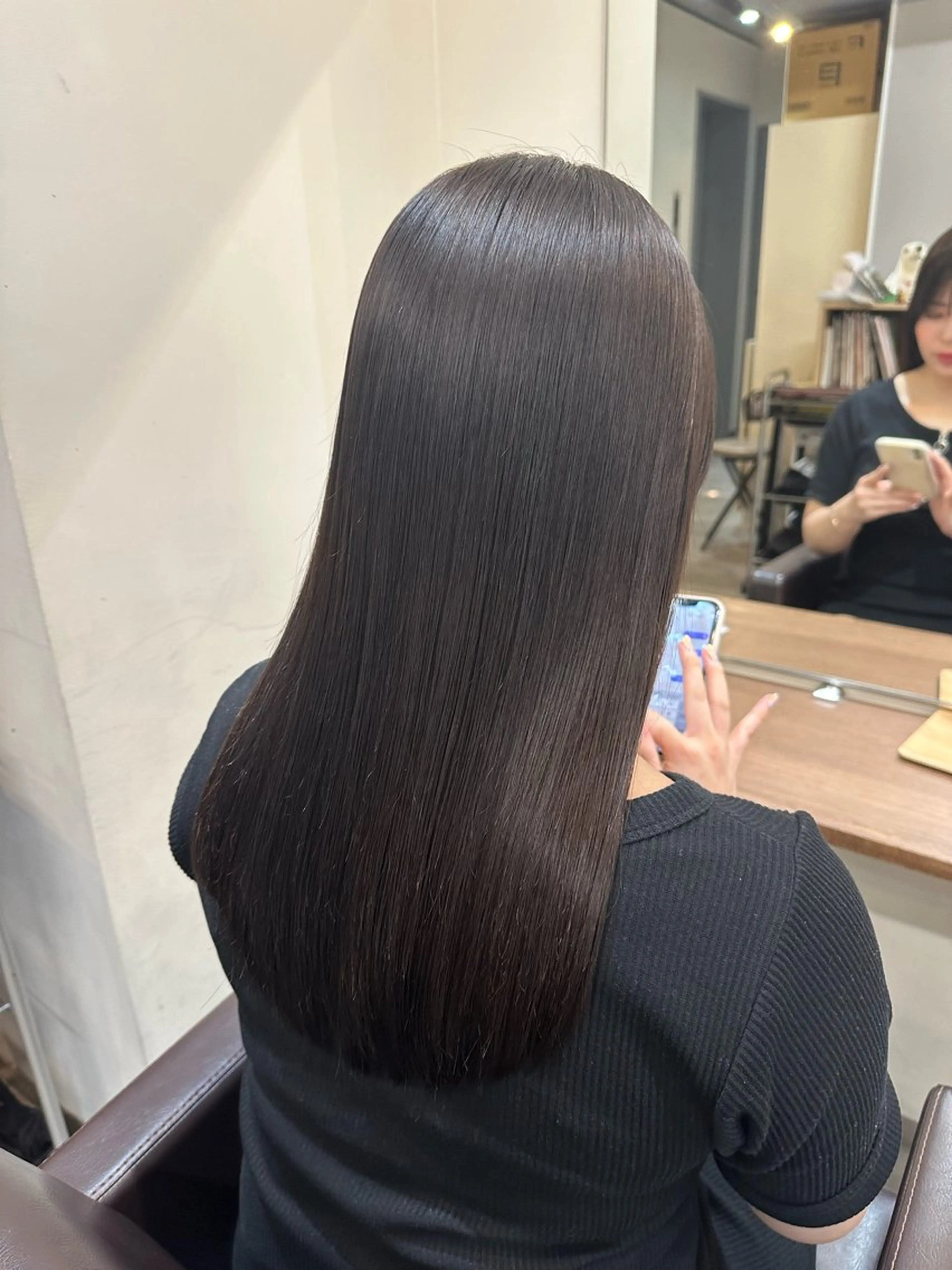 セミロング 縮毛矯正+モテカラー 🎀✨MIHOのヘアスタイル