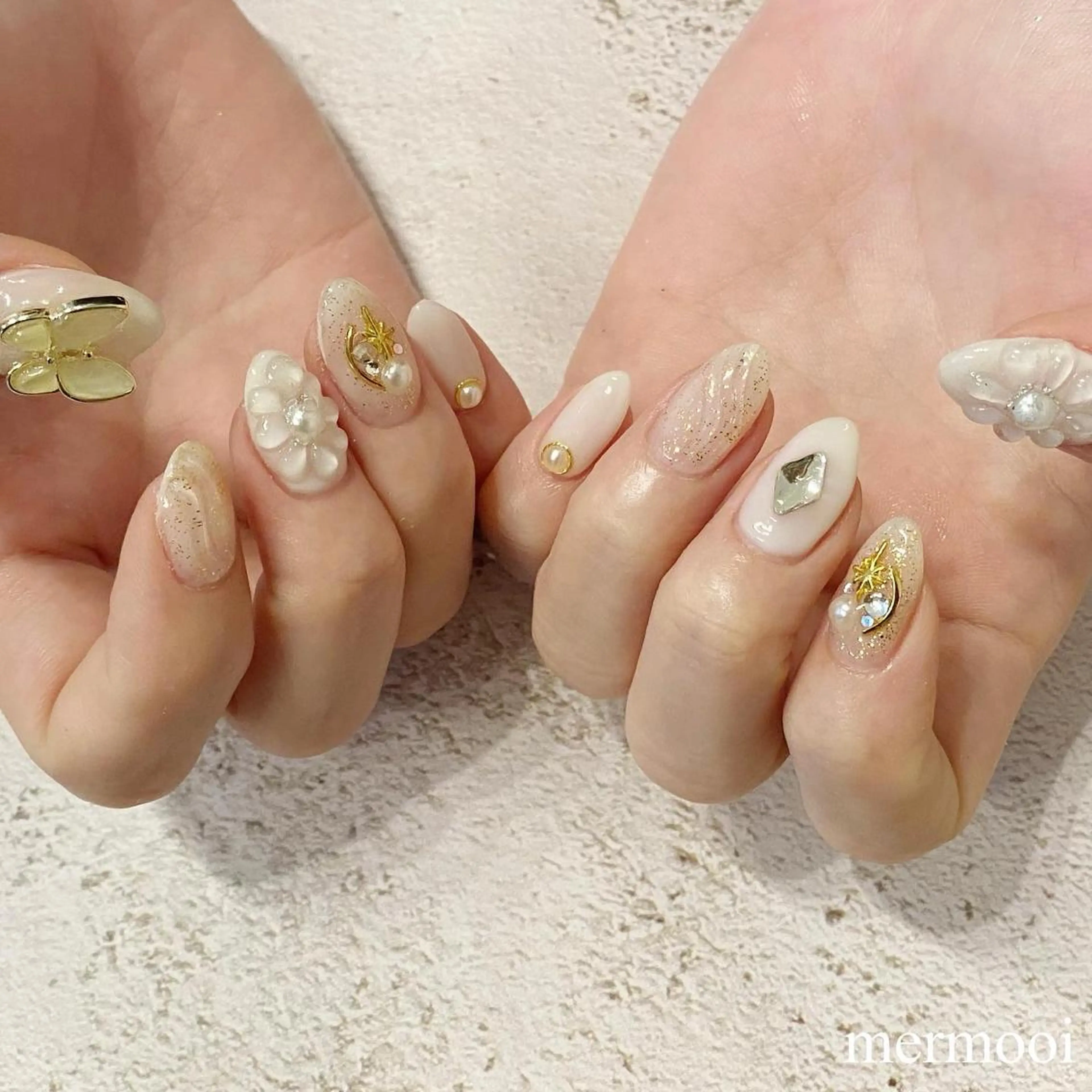 ネイル 韓国ネイル ニュアンスネイル ぷっくりネイル ホワイト ハンドネイル melumooi nailのネイルデザイン