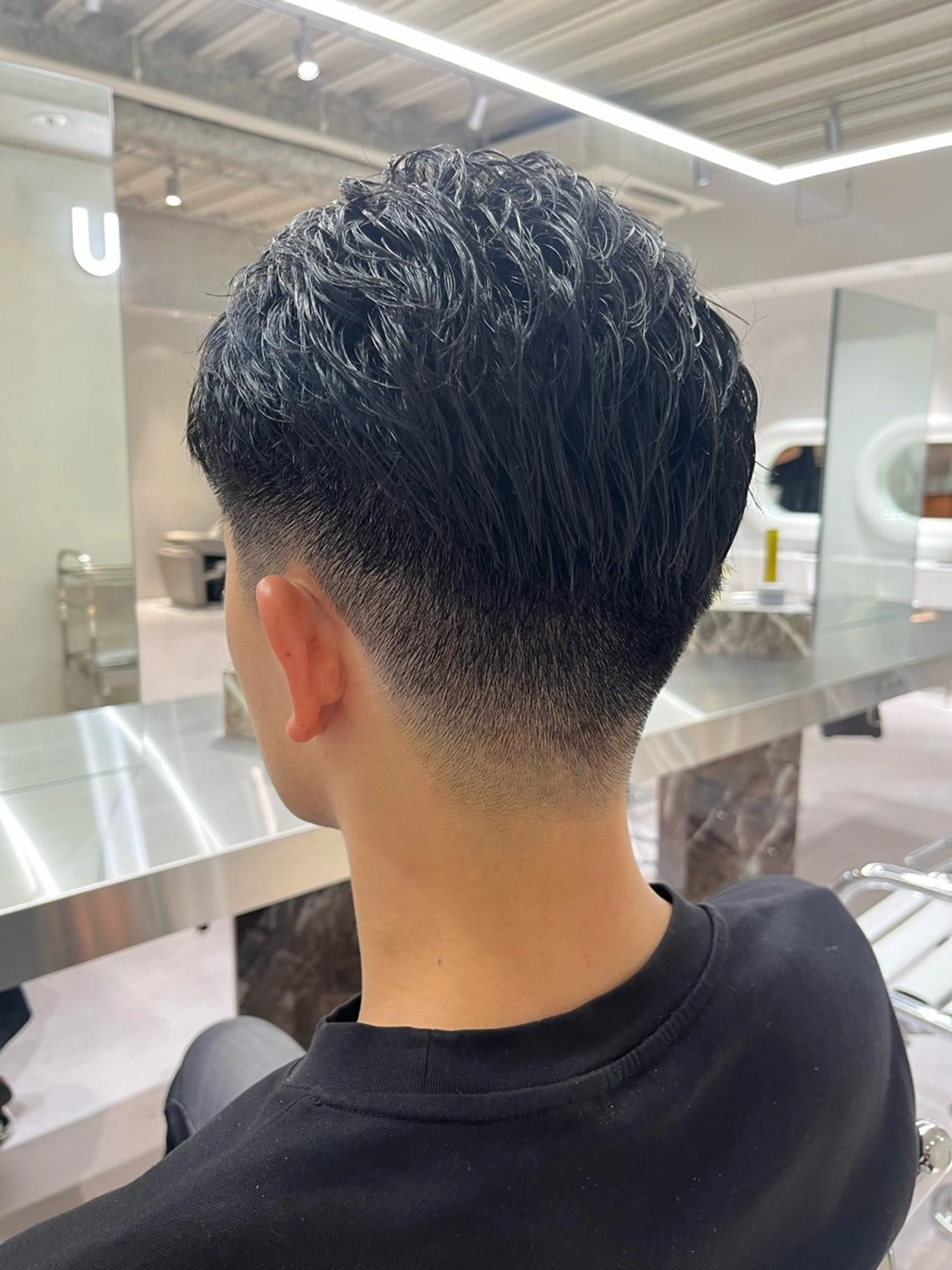 ショート メンズ ⚡メンズパーマフ ェードカットTomyのヘアスタイル