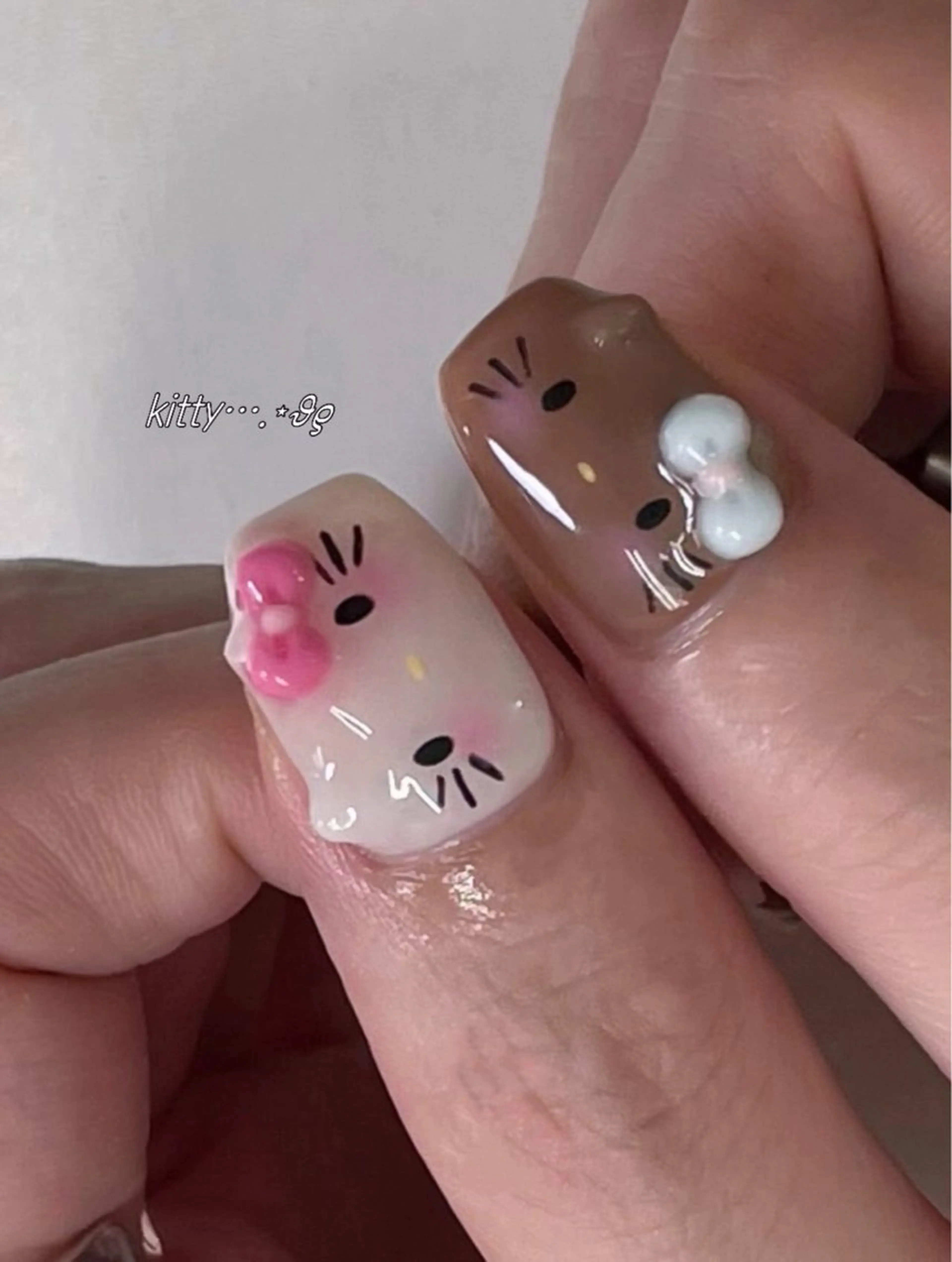 ネイル リボン ハンドネイル MINAMI໒꒱ Y2K、韓国ガーリーのネイルデザイン