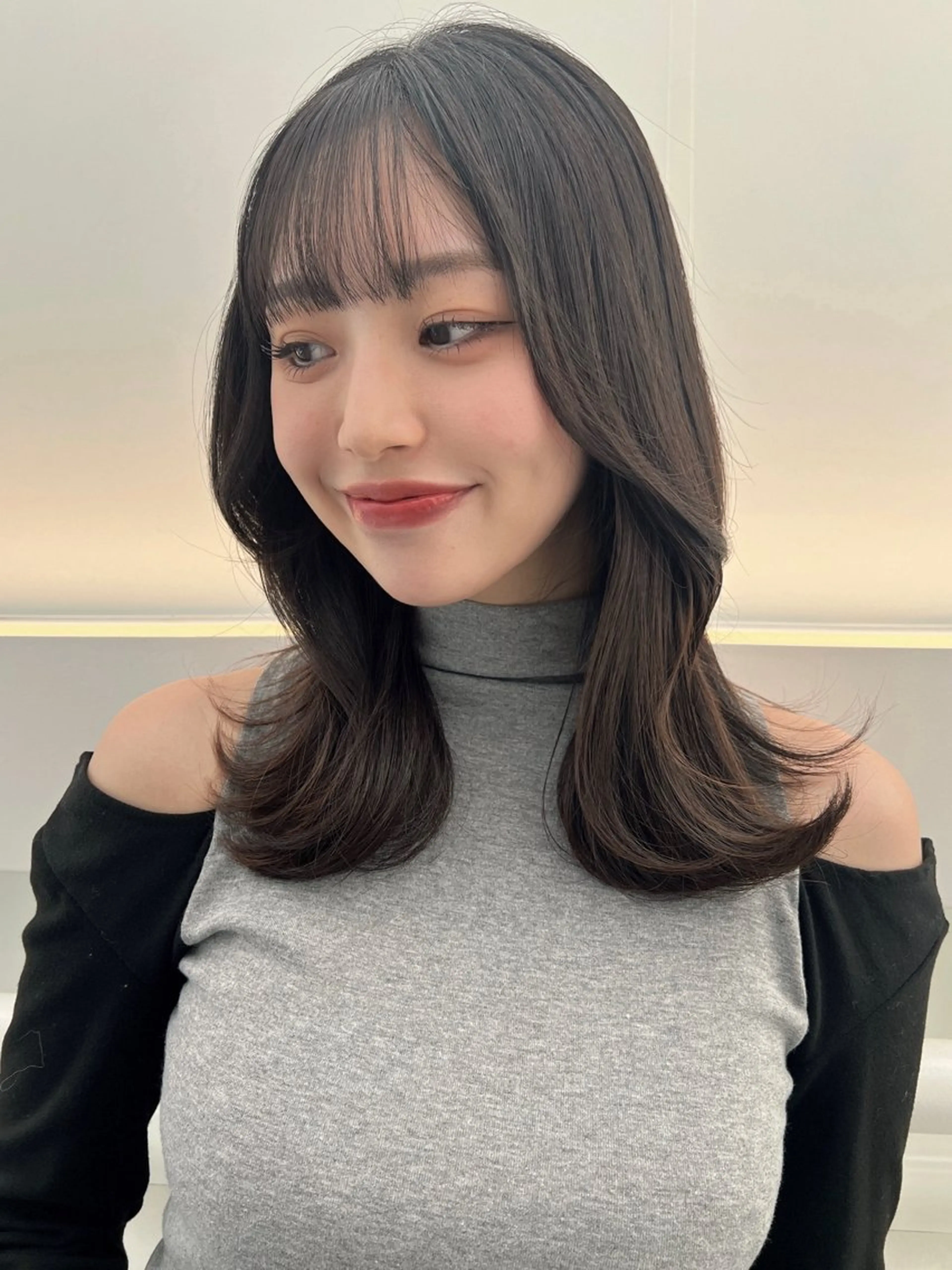 ミディアム カラー くびれヘア トリートメント カット ヘアカラー トリートメント 💎透明感カラー特化 💎TAISEIのヘアスタイル