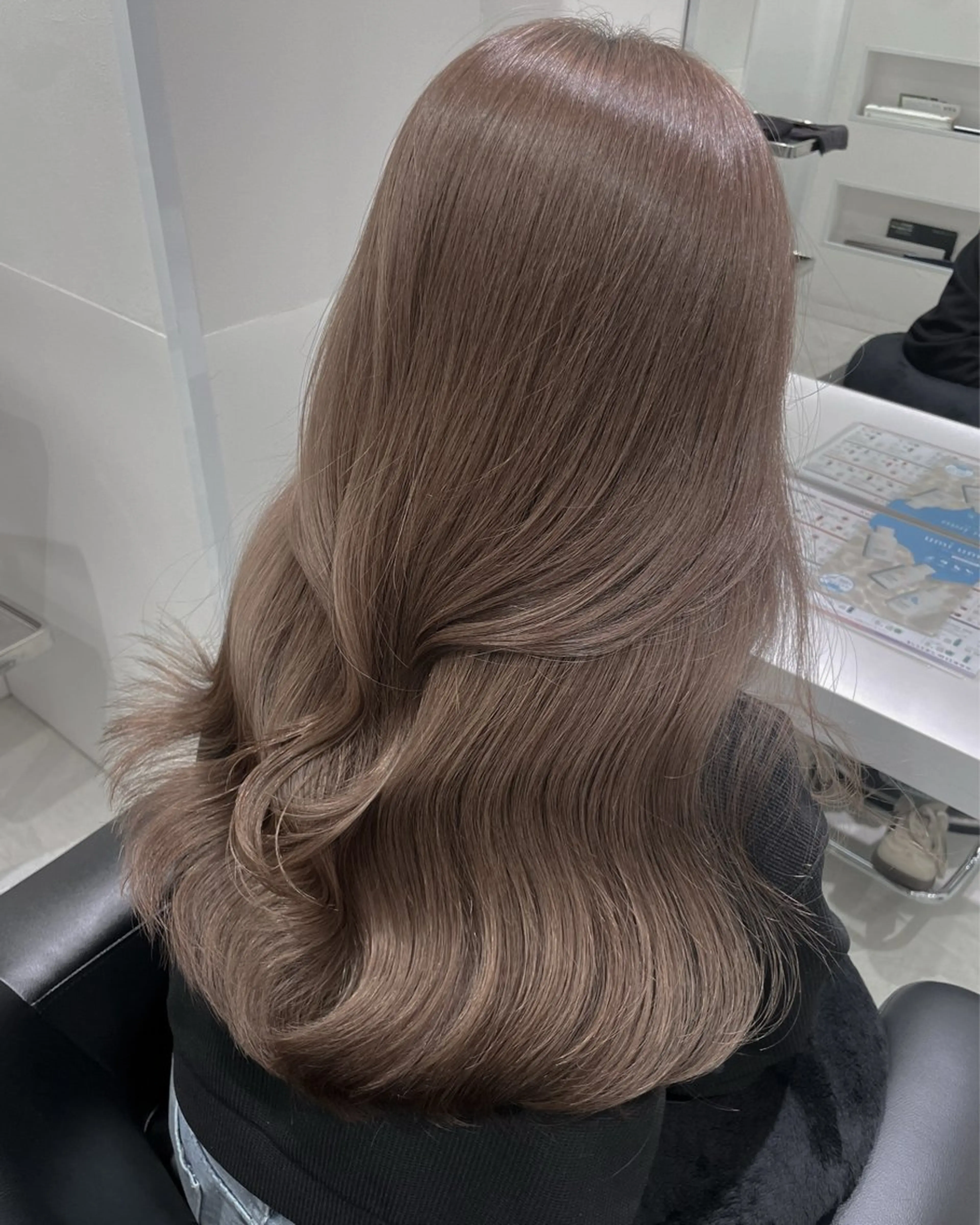 ロング カラー ヘアカラー トリートメント ヘアセット グレージュ/ベージュ /経堂/sana🌱のヘアスタイル