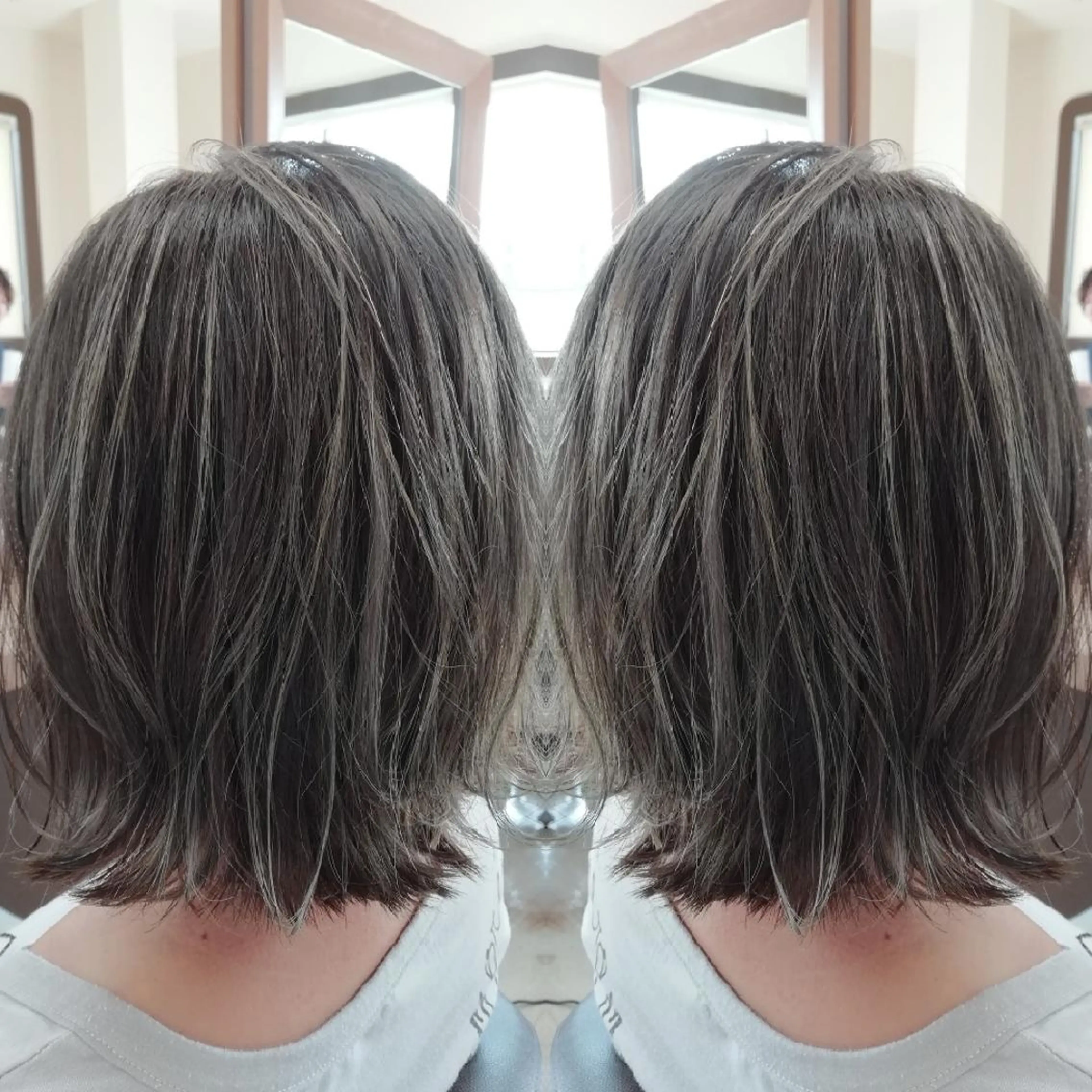 ミディアム カラー ハイライトカラー シルバー ハイライト Roid 代表✨HIROのヘアスタイル