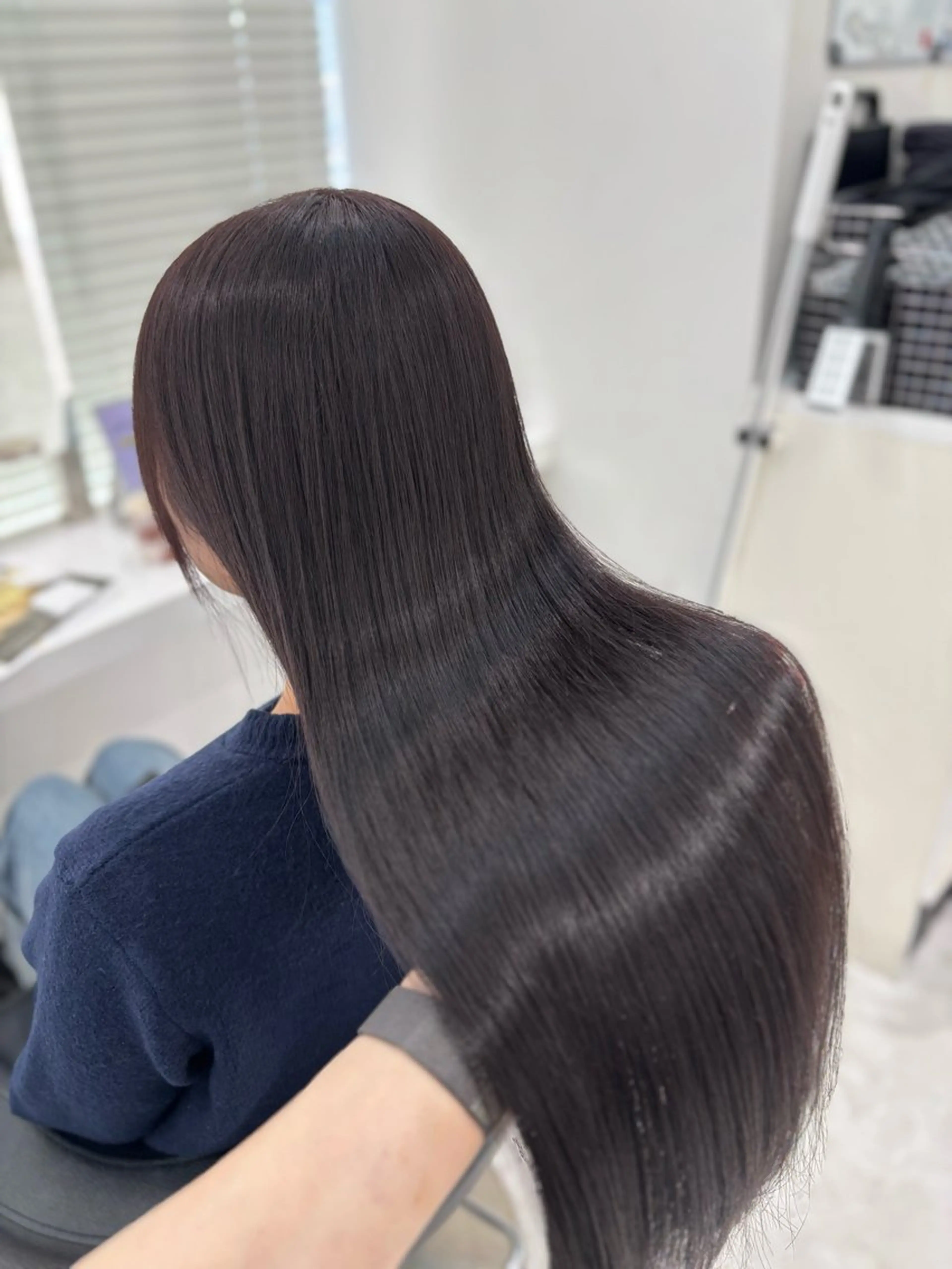 ロング カラー ヘアカラー トリートメント ヘッドスパ ヘアセット 流行りの透明感カラー ×縮毛矯正🤍ユウのヘアスタイル