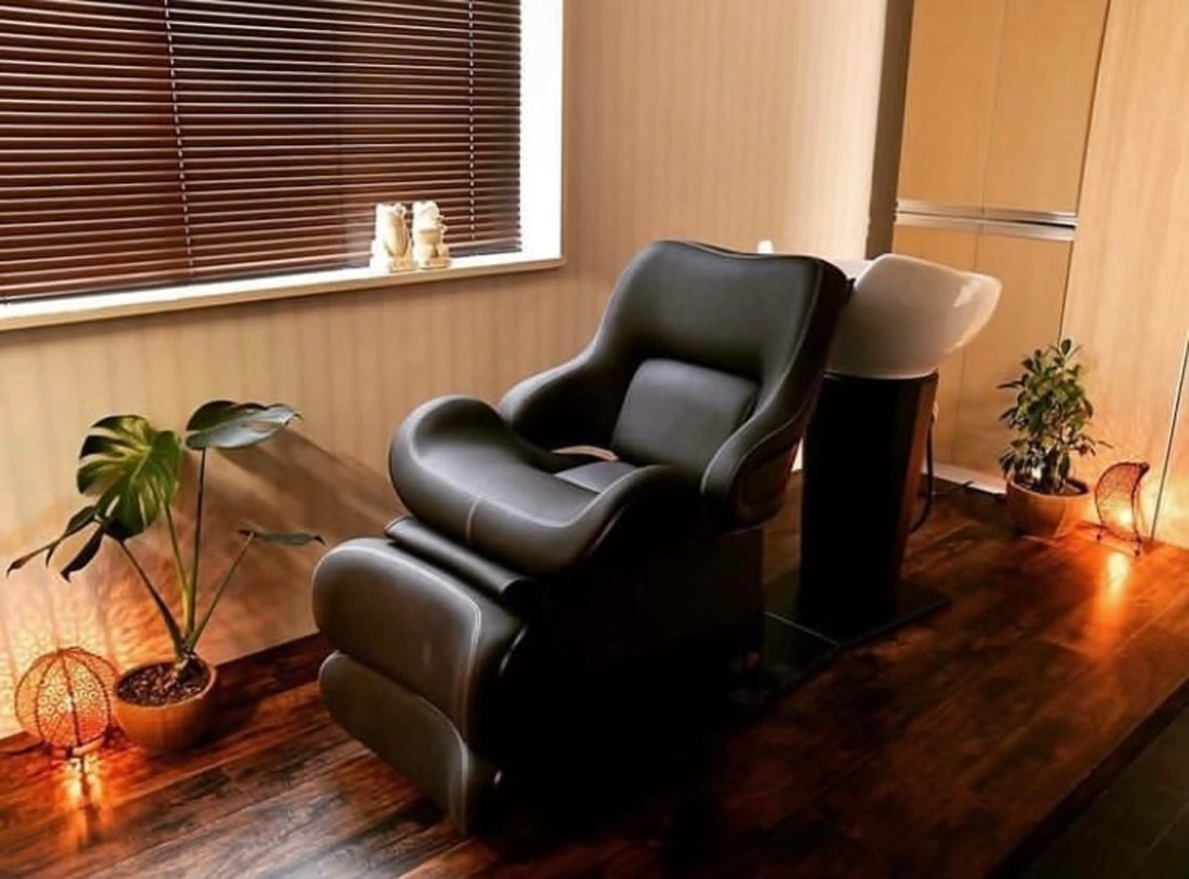 【美髪ケア】4stepトリートメント+ケアプロ 60分 髪の内部＆外部の補修！さら艶髪に◎シャンプー付き☆の写真