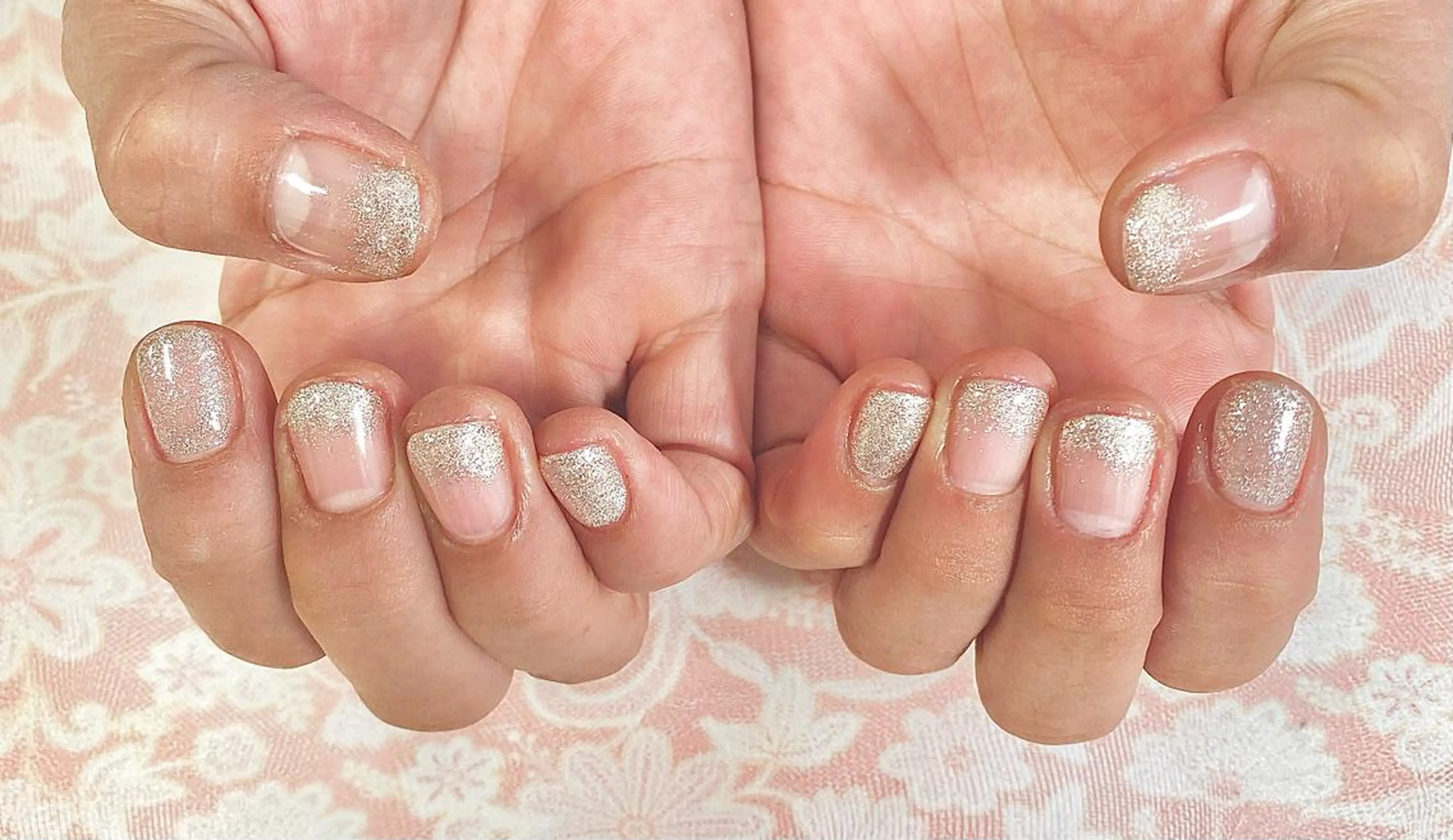 ネイル グラデーション ラメ(グリッター) ラメグラデーション ワンカラーネイル AlohaKapi所属・AlohaKapi Kazueのネイルデザイン