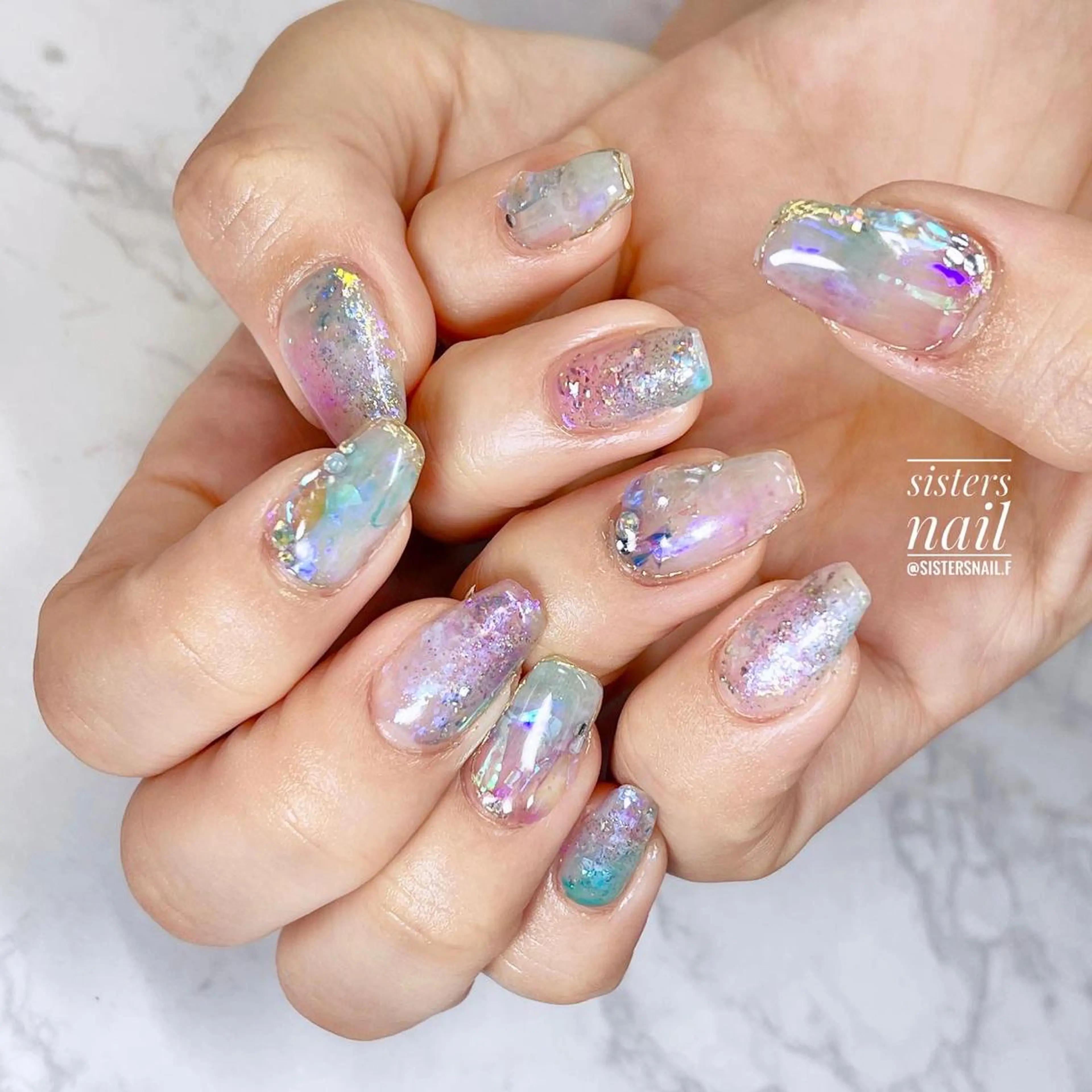 ネイル アートネイル オーロラネイル 氷ネイル・うるうるネイル キラキラネイル ストーンネイル sisters nail.fのネイルデザイン
