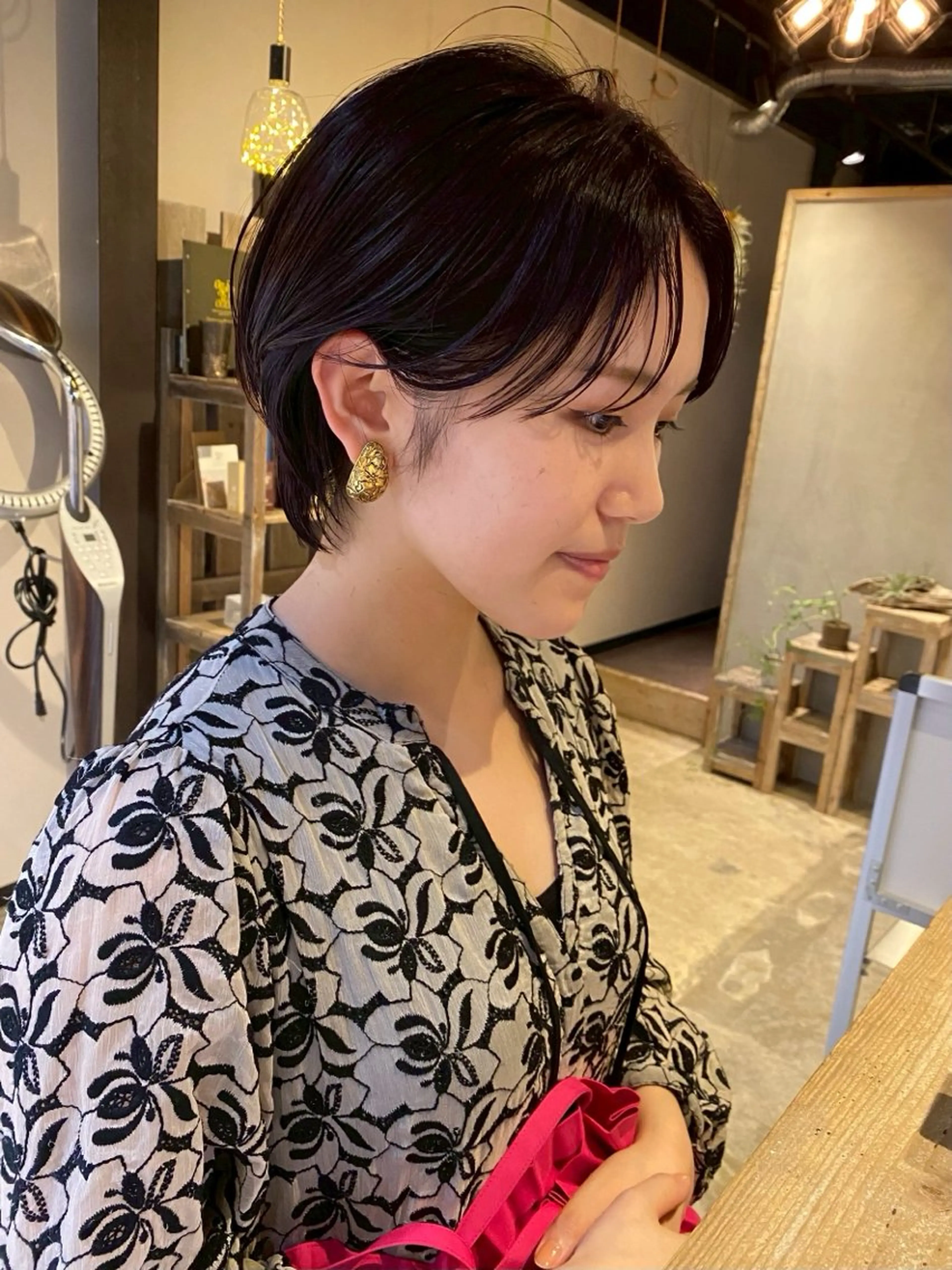 ショート LoE[ロエ]桃井 香菜子のヘアスタイル