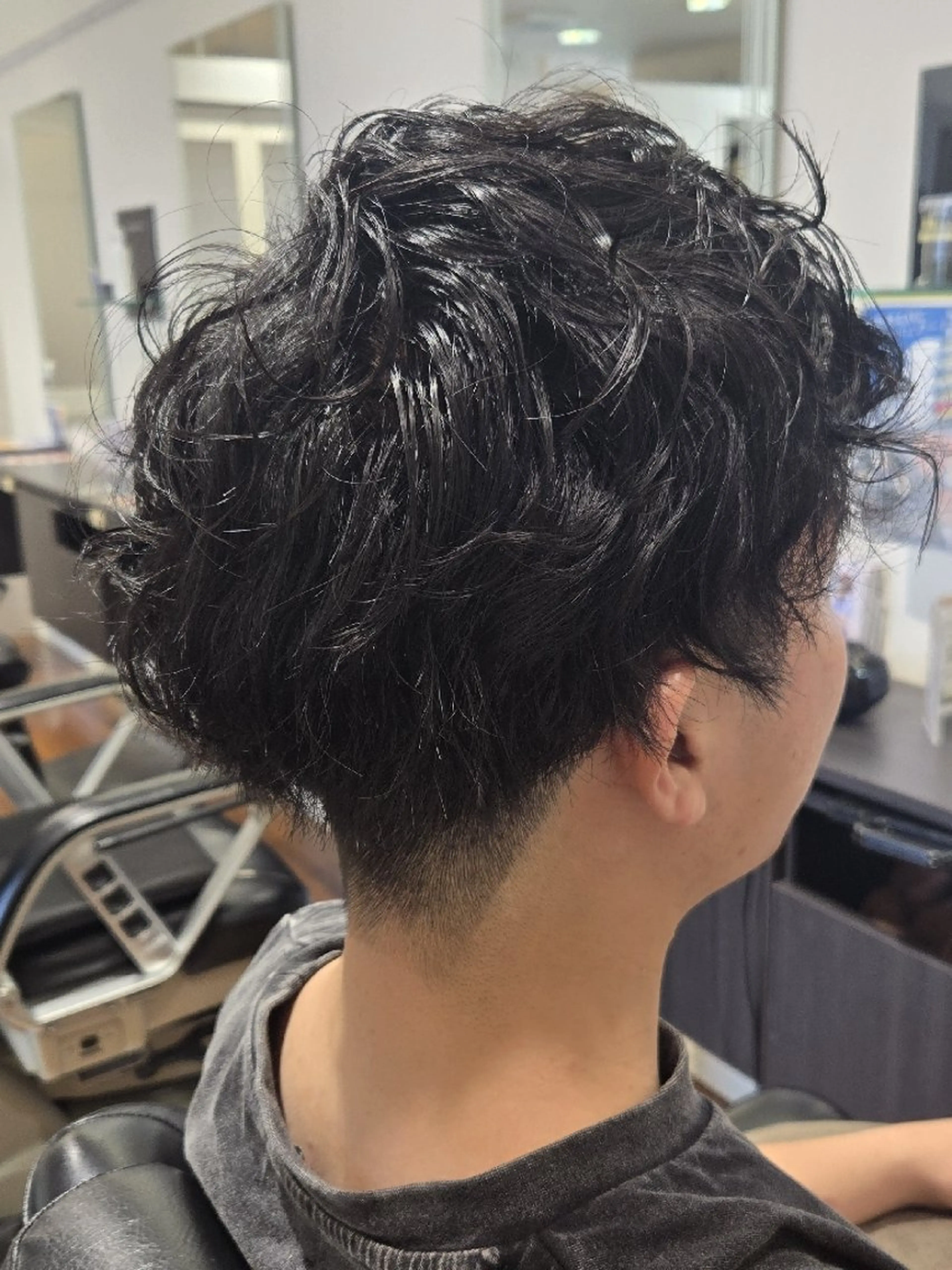 パーマ メンズ メンズパーマ メンズツイストパーマ ツイストパーマ カット パーマ 🌟Cube 東山 侑以🎮𓈒⋆͛のヘアスタイル