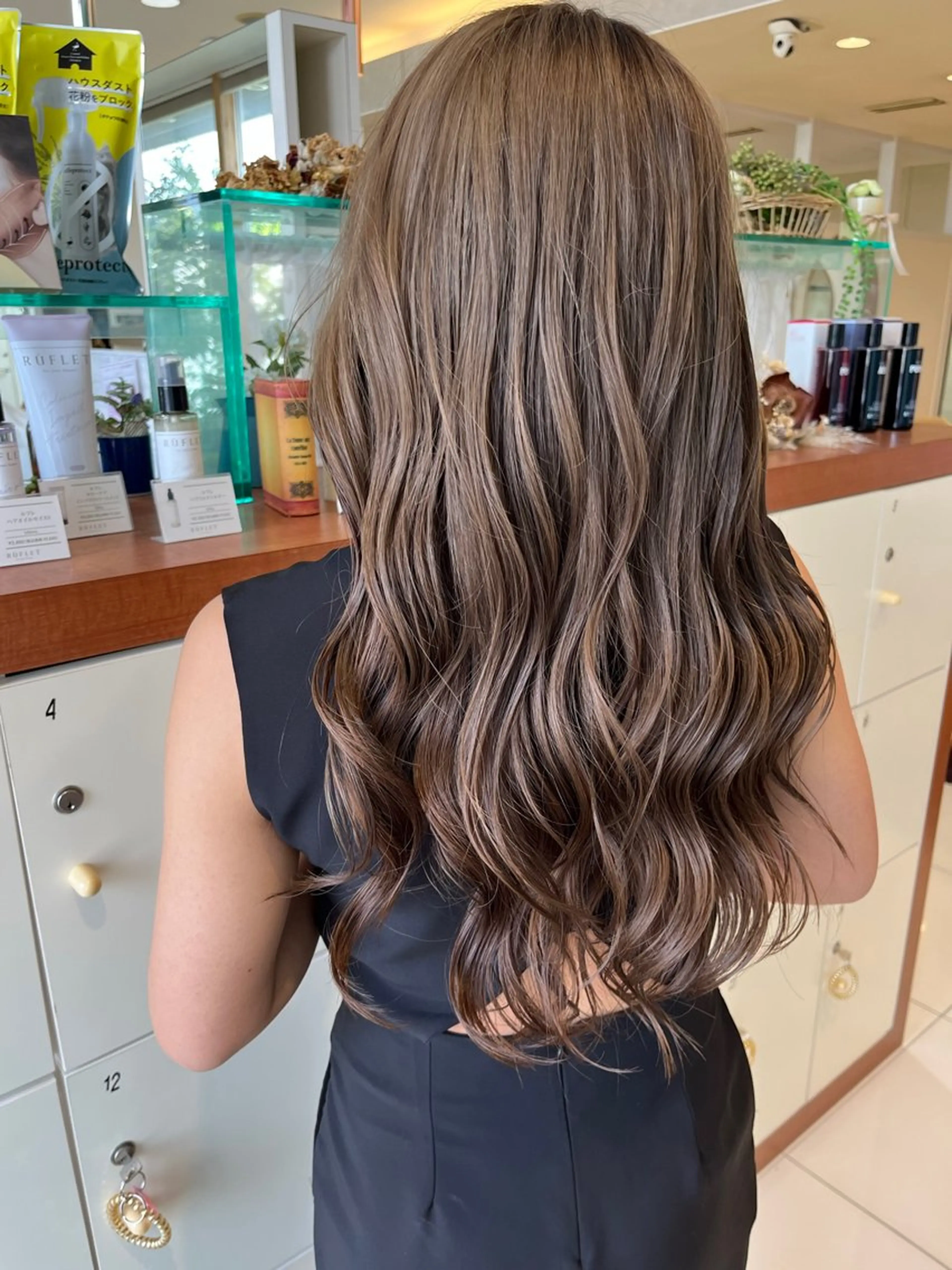 ロング カット ヘアカラー トリートメント 日置 大智のヘアスタイル