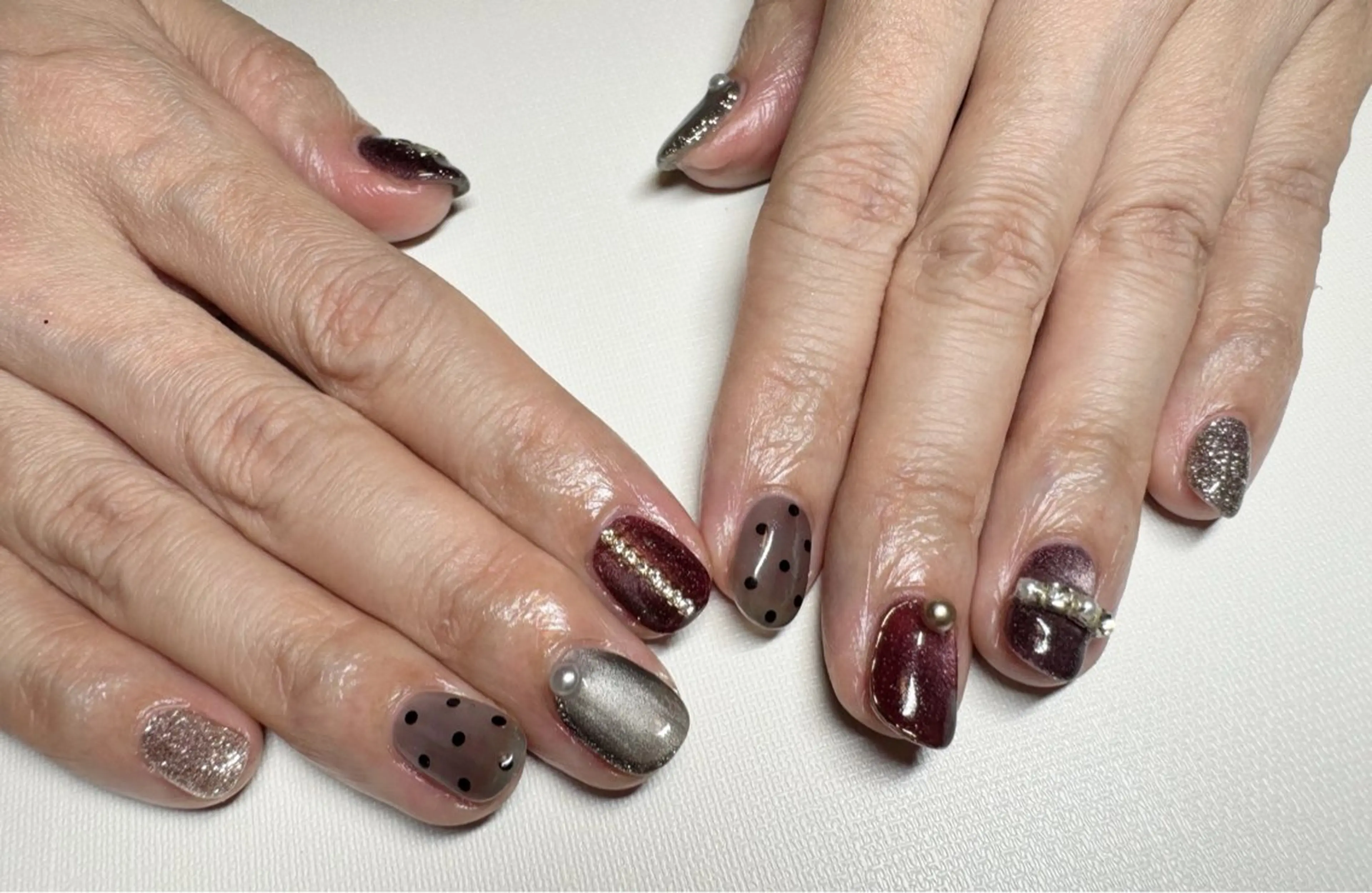 ネイル アートネイル ドット キラキラネイル マグネットネイル Nave NAOのネイルデザイン
