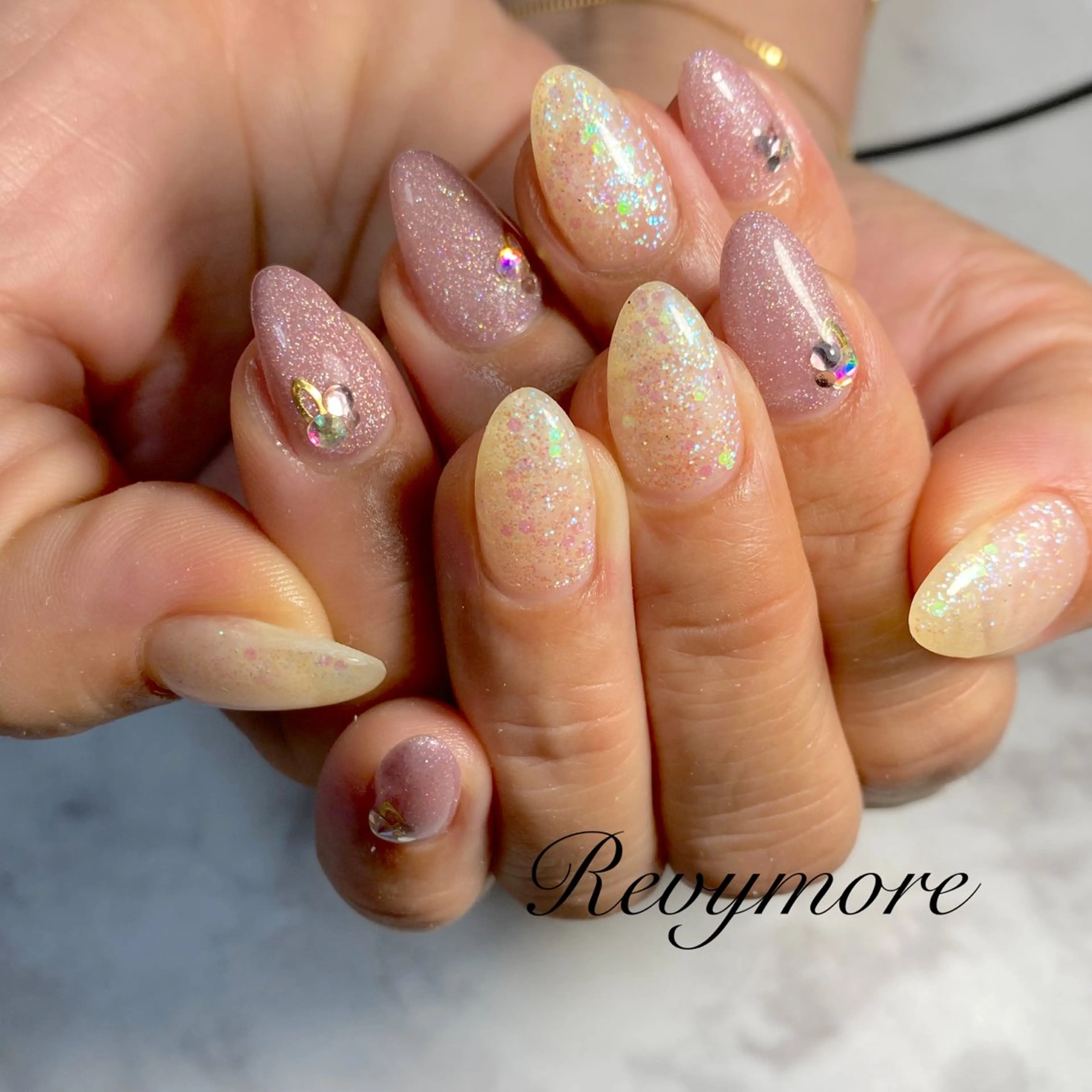 ネイル nail salon Revymore所属・nail salon Revymoreのネイルデザイン