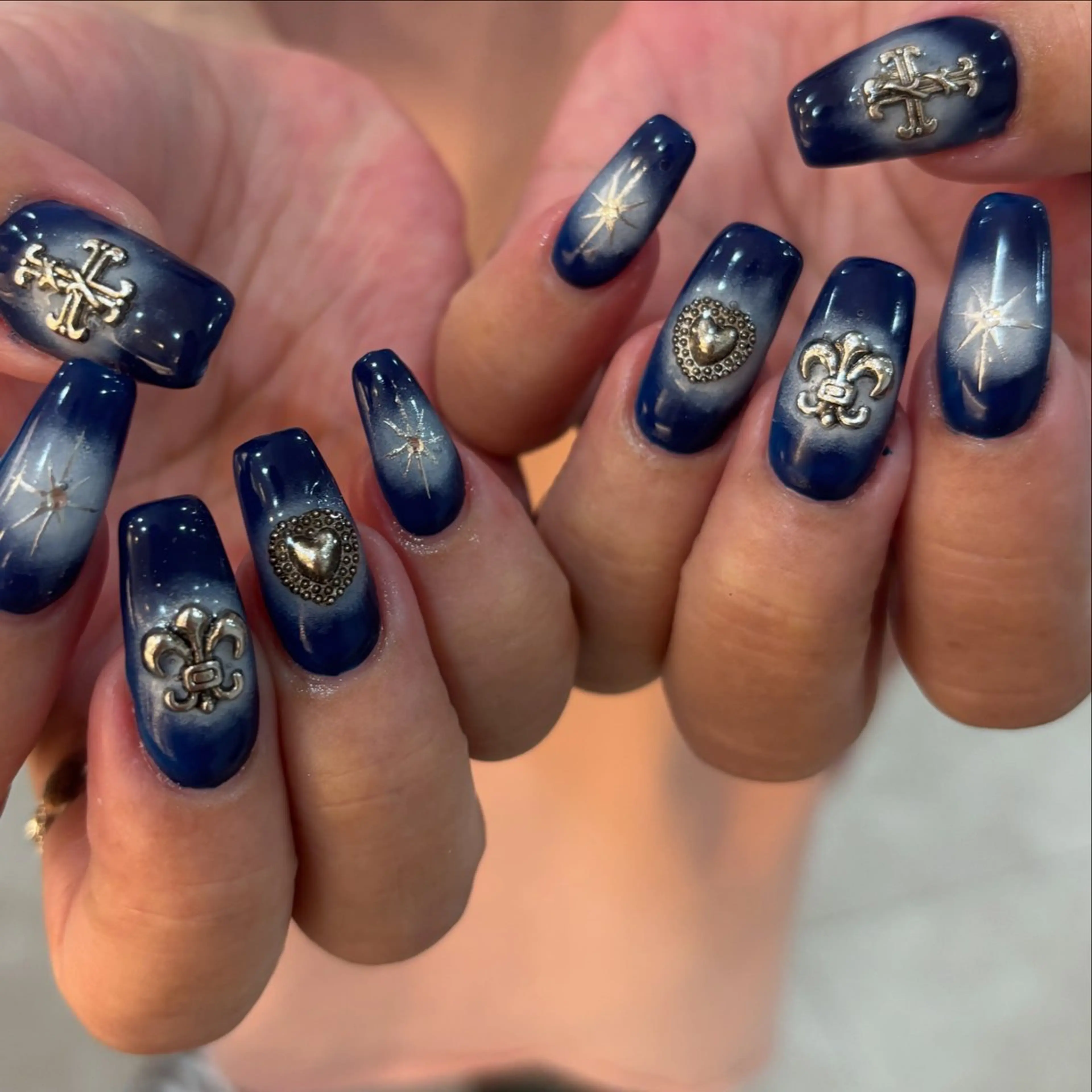 ネイル ハンドネイル フットネイル 栗田 ゆう子のネイルデザイン