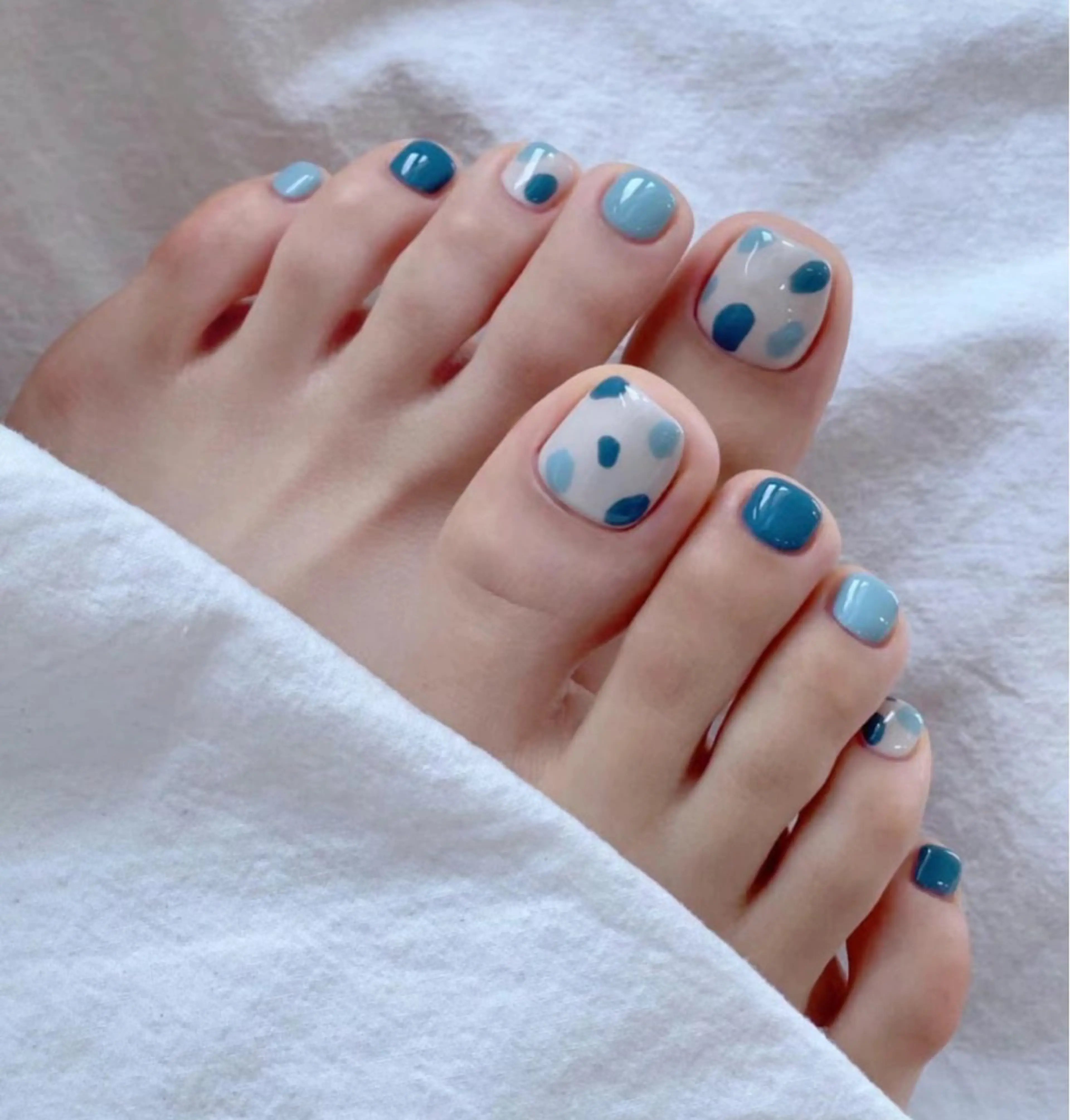 ネイル フットネイル 🎀M nails✨ ビューティーのネイルデザイン