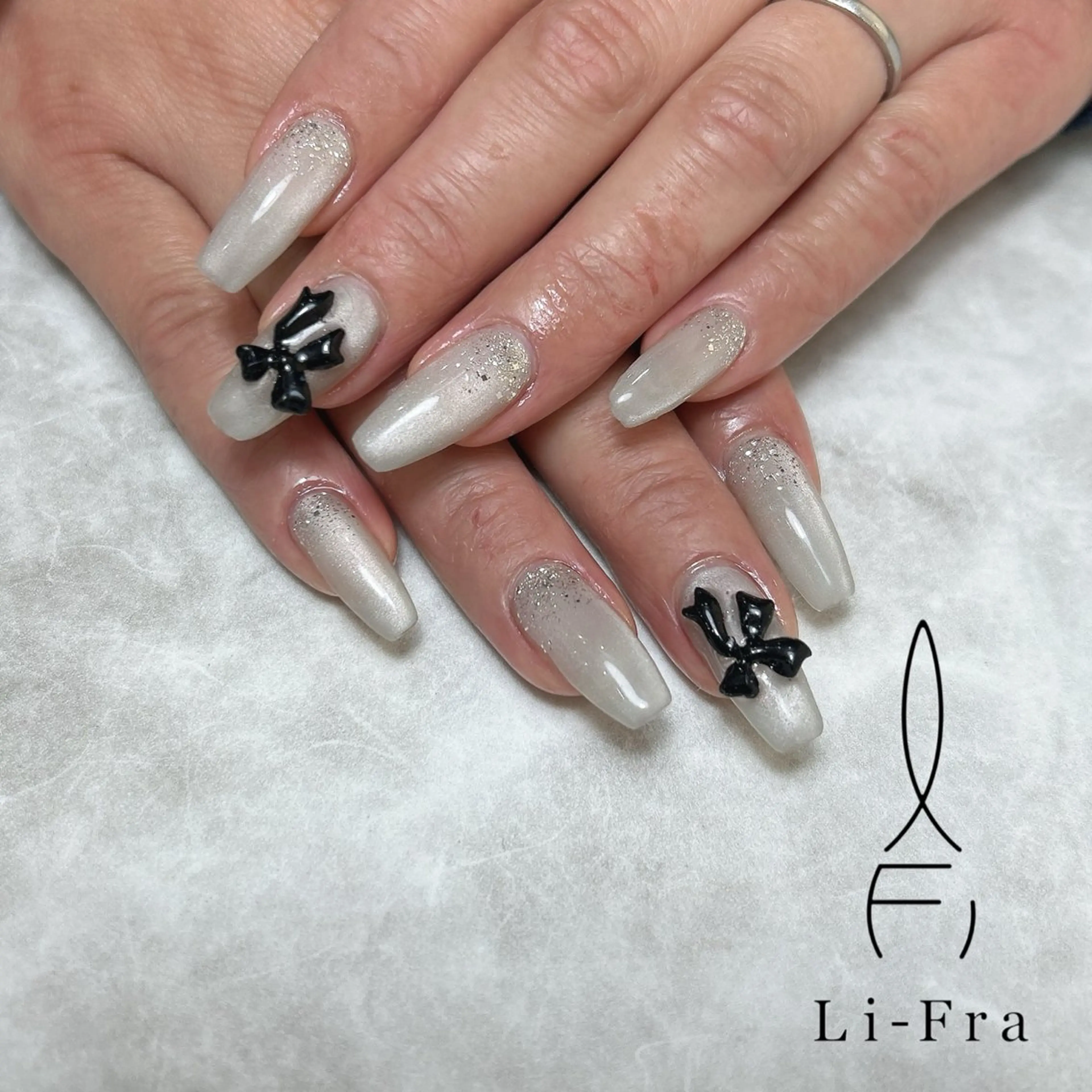 ネイル マグネットネイル lifra MANAKAのネイルデザイン