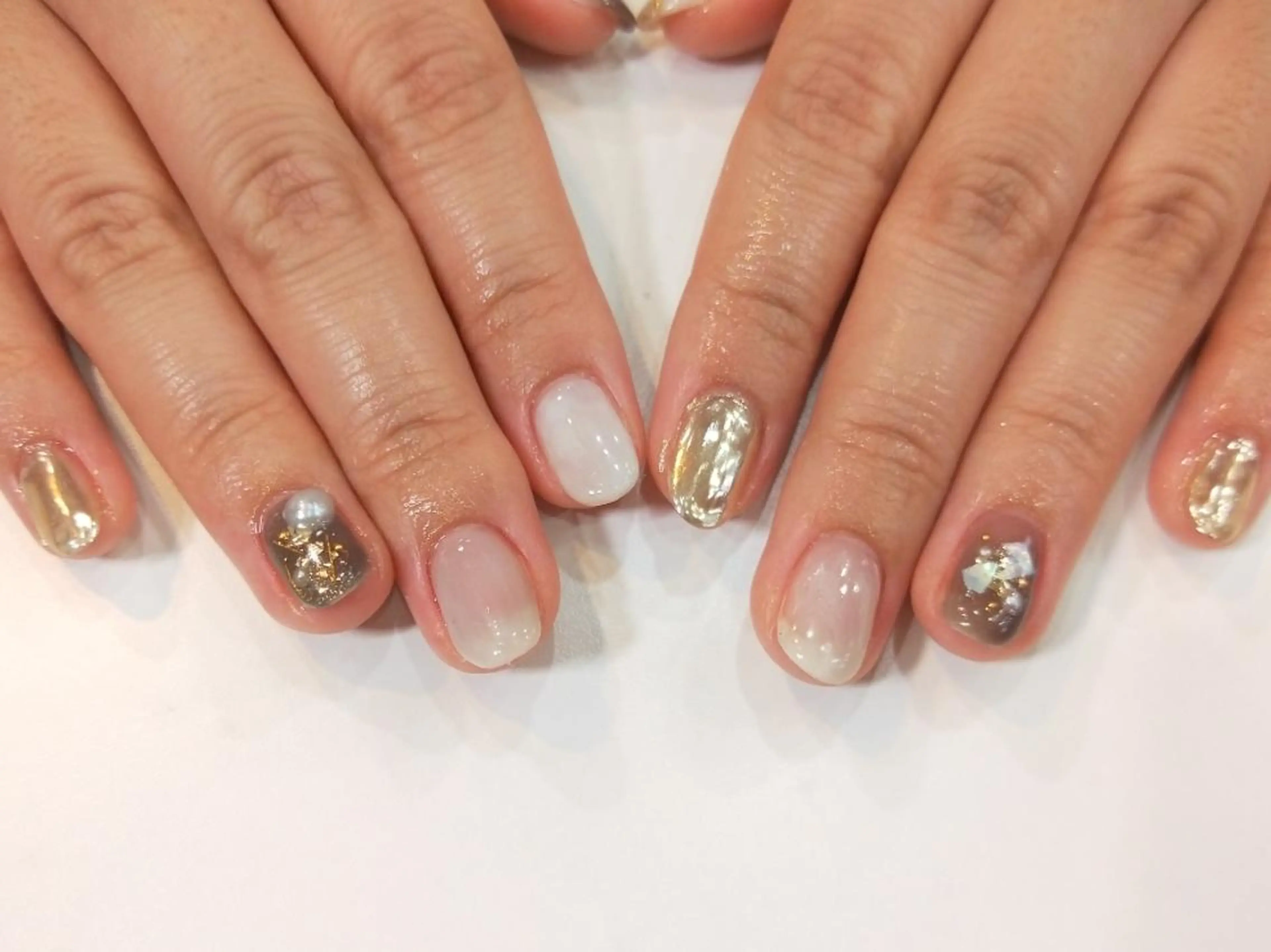 ネイル ハンドネイル ハンドケア R'well所属・はばすみれ🎀ﾈｲﾙ 光ﾌｪｲｼｬﾙ ﾍｱのネイルデザイン