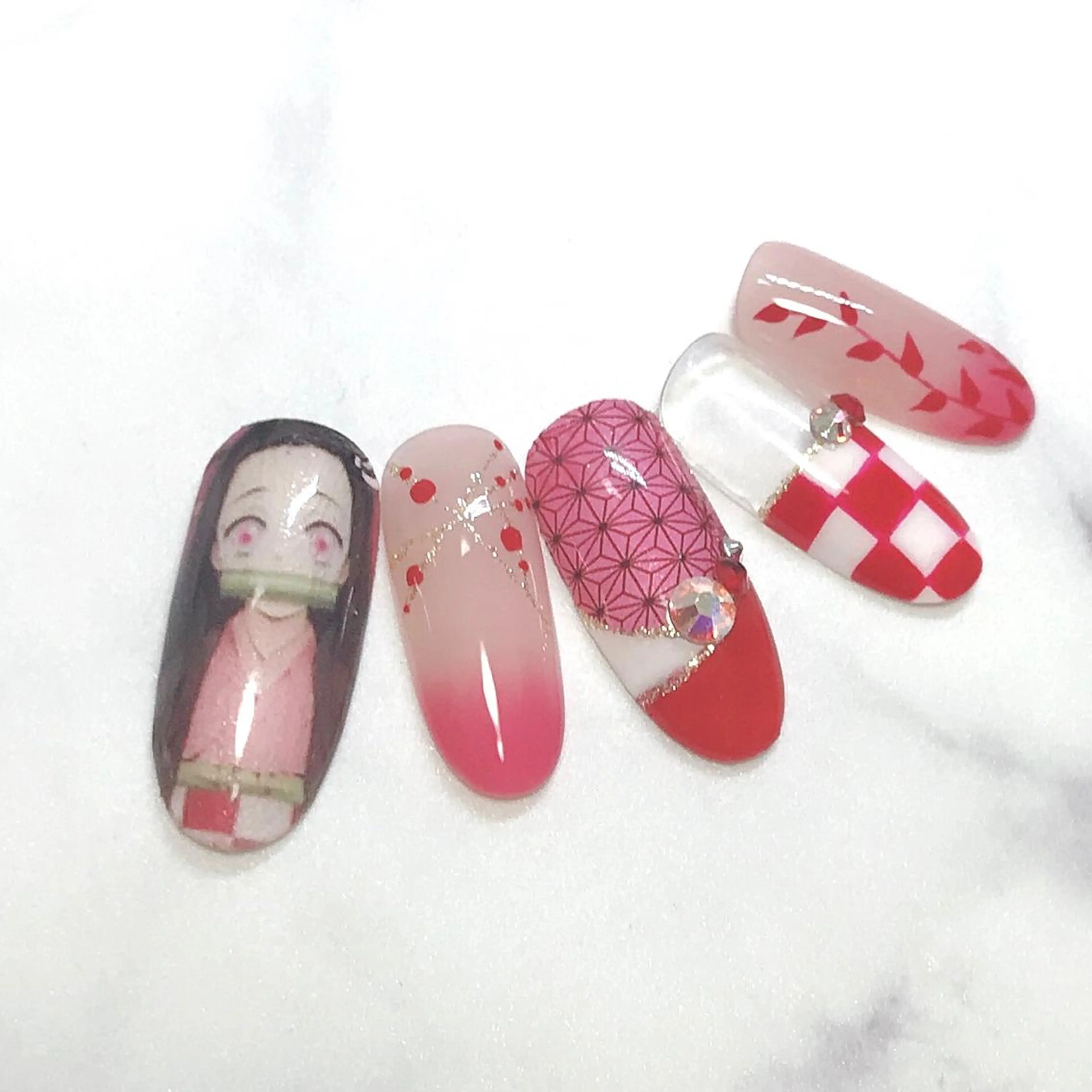 ネイル ステラ marikominoのネイルデザイン